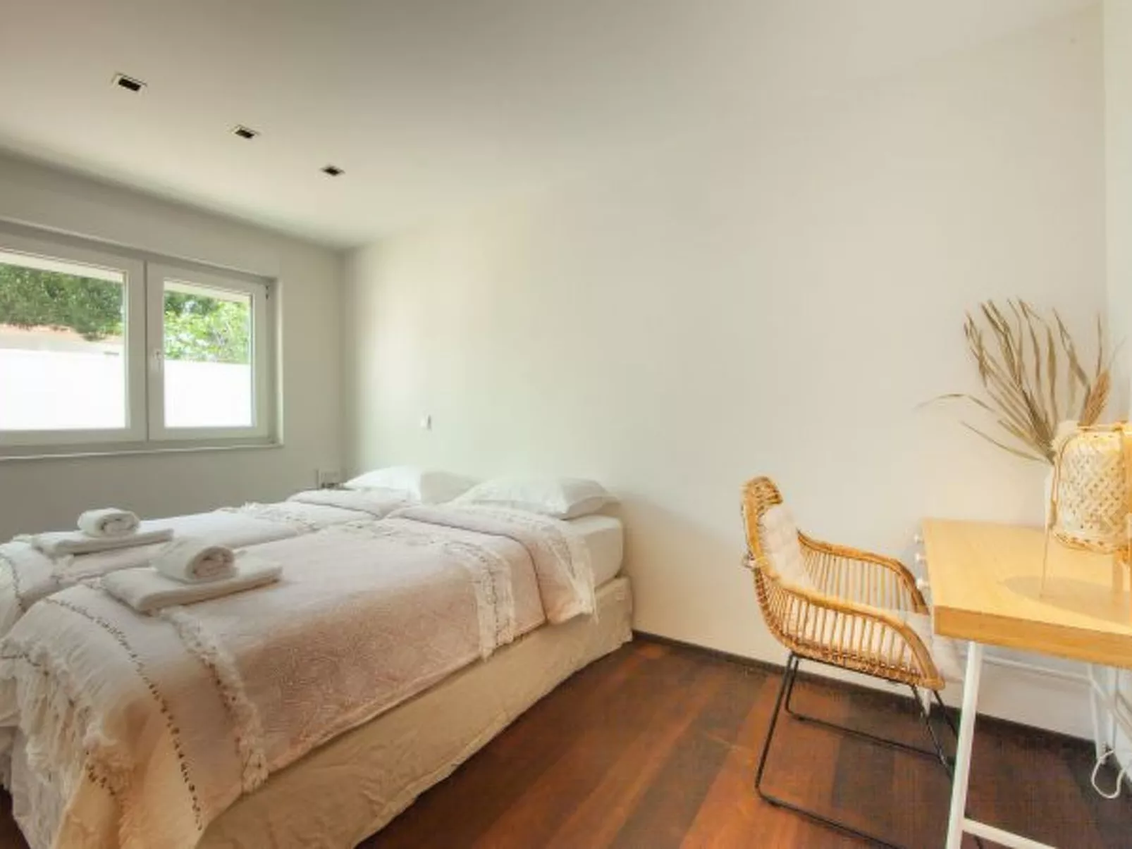 Villa Madrugada, beachside villa in Costabella - Image-tags.info