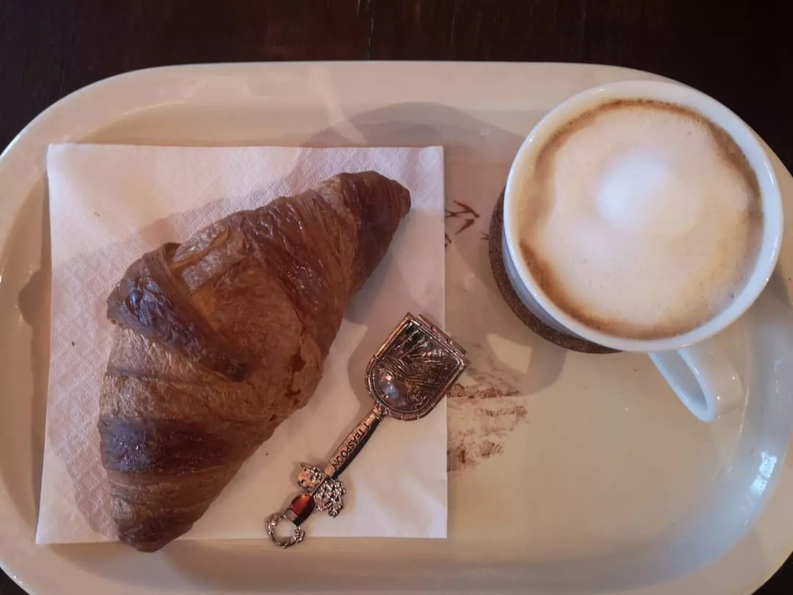 In Azzano D'asti mit Kleiner Terrasse - Image-tags.info