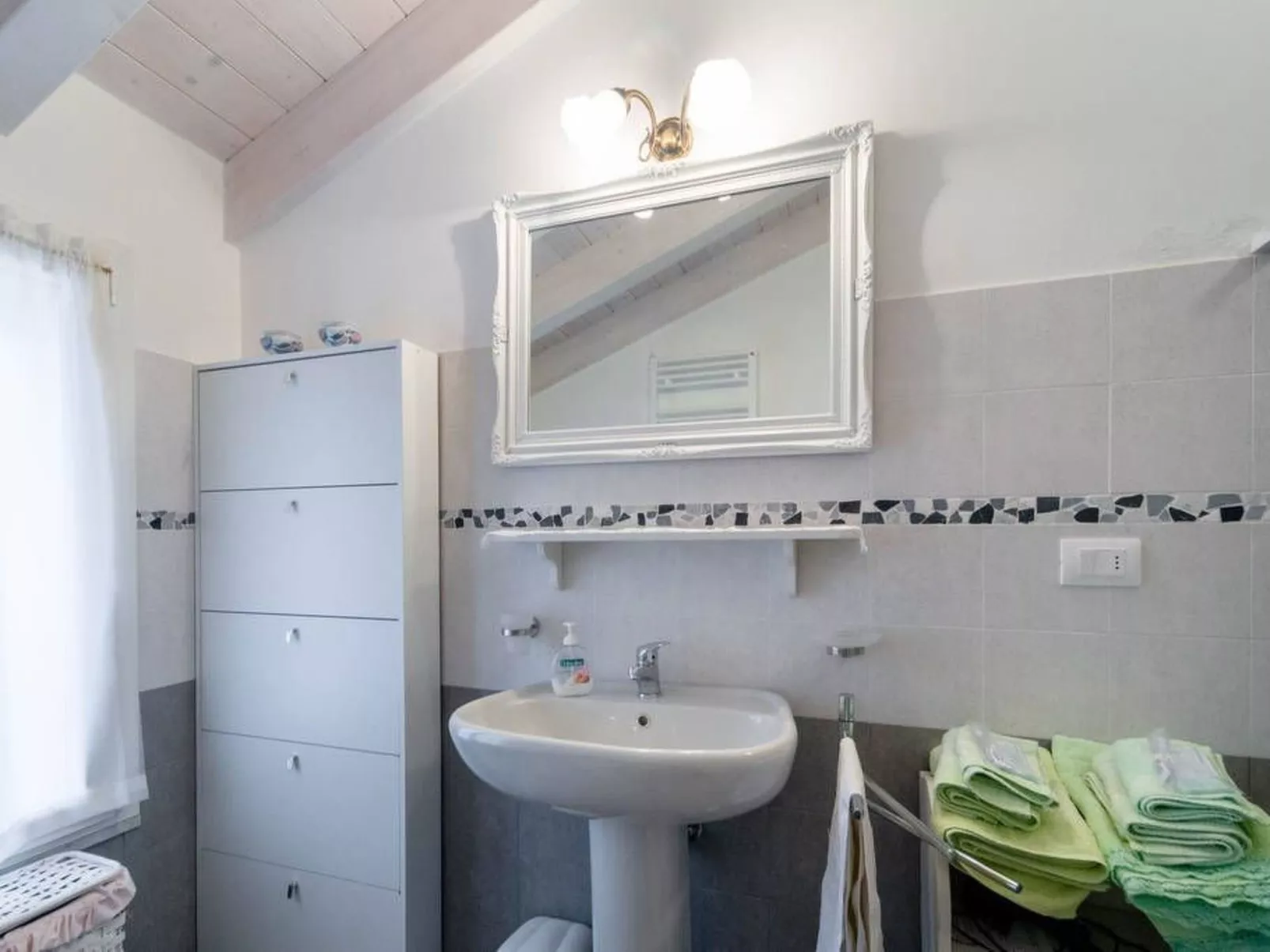 Ferienzimmer 'Mansarda Lina' mit Terrasse - Image-tags.info