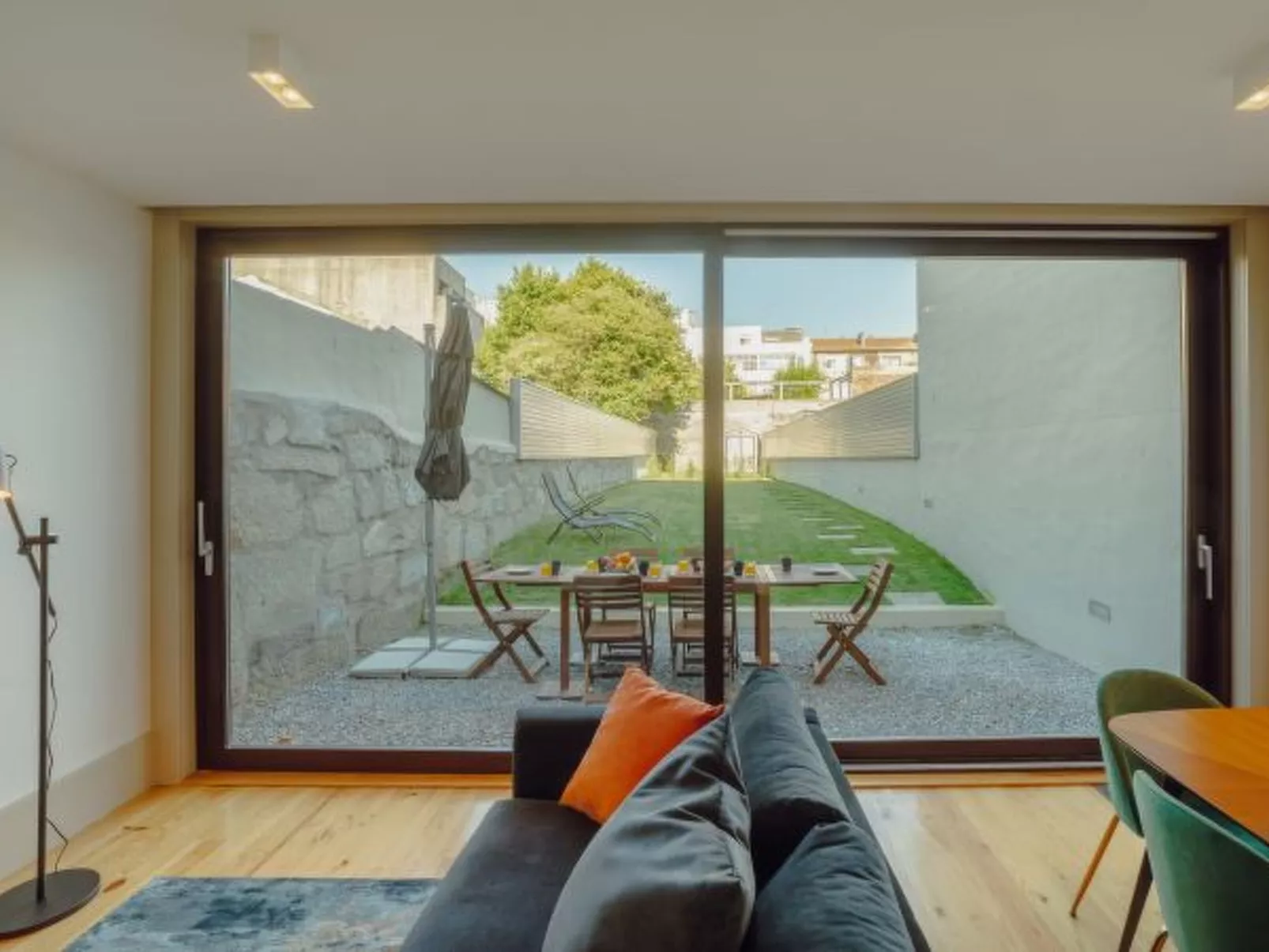 LEGACY OPORTO PREMIUM APARTMENT B by VACATIONY - Binnen