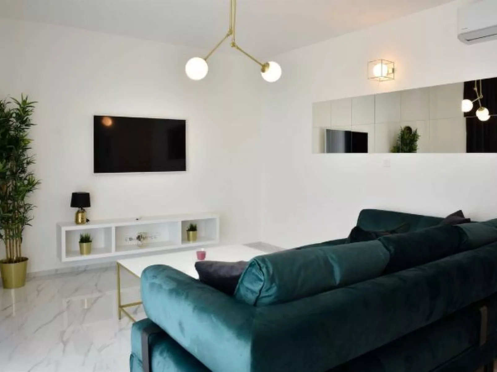 Villa La Perla Apt 4, 4+2 with heated rooftop pool - Image-tags.info