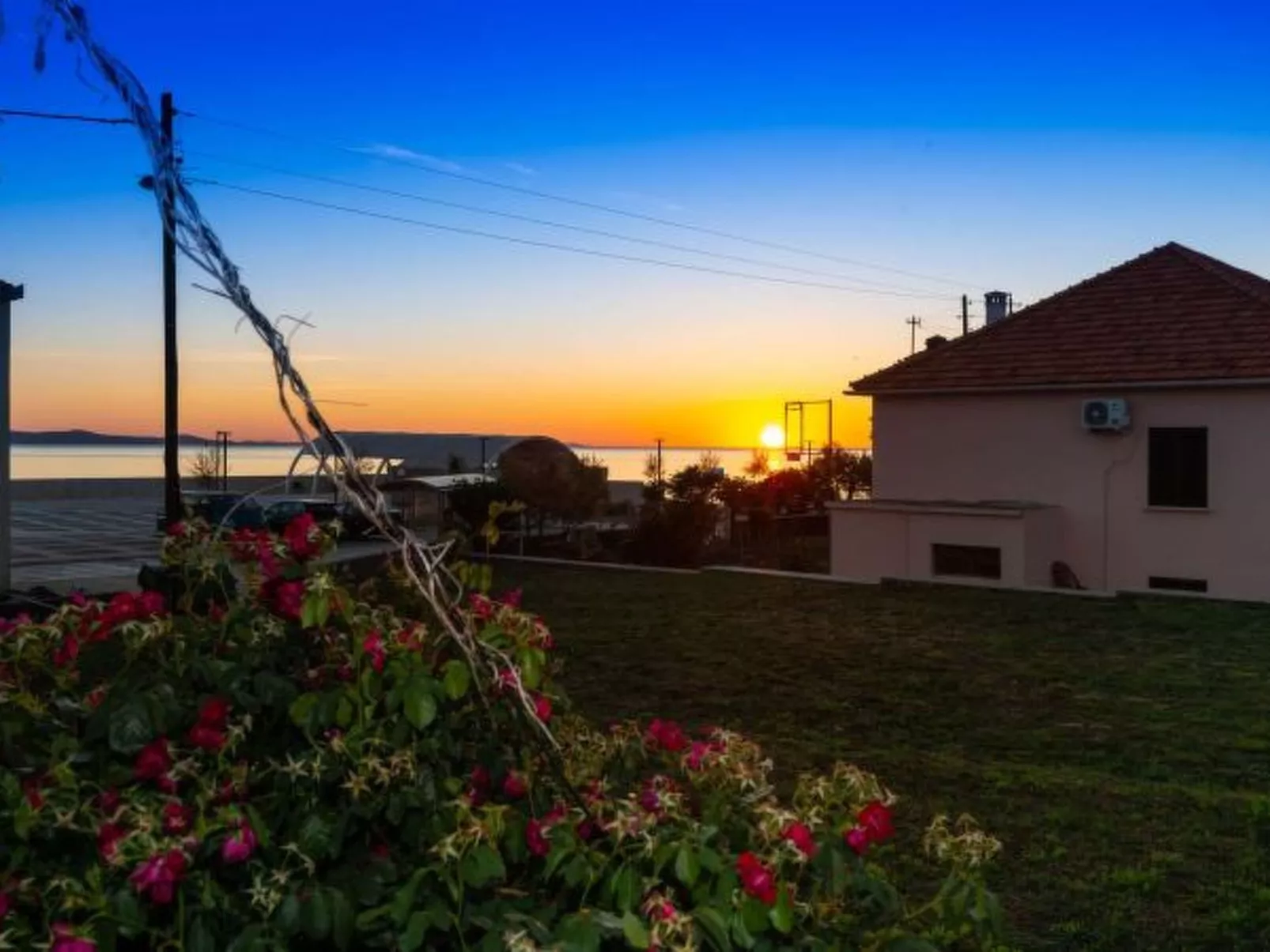 Modern Holiday house Gatsby only 40m from the sea - Image-tags.info