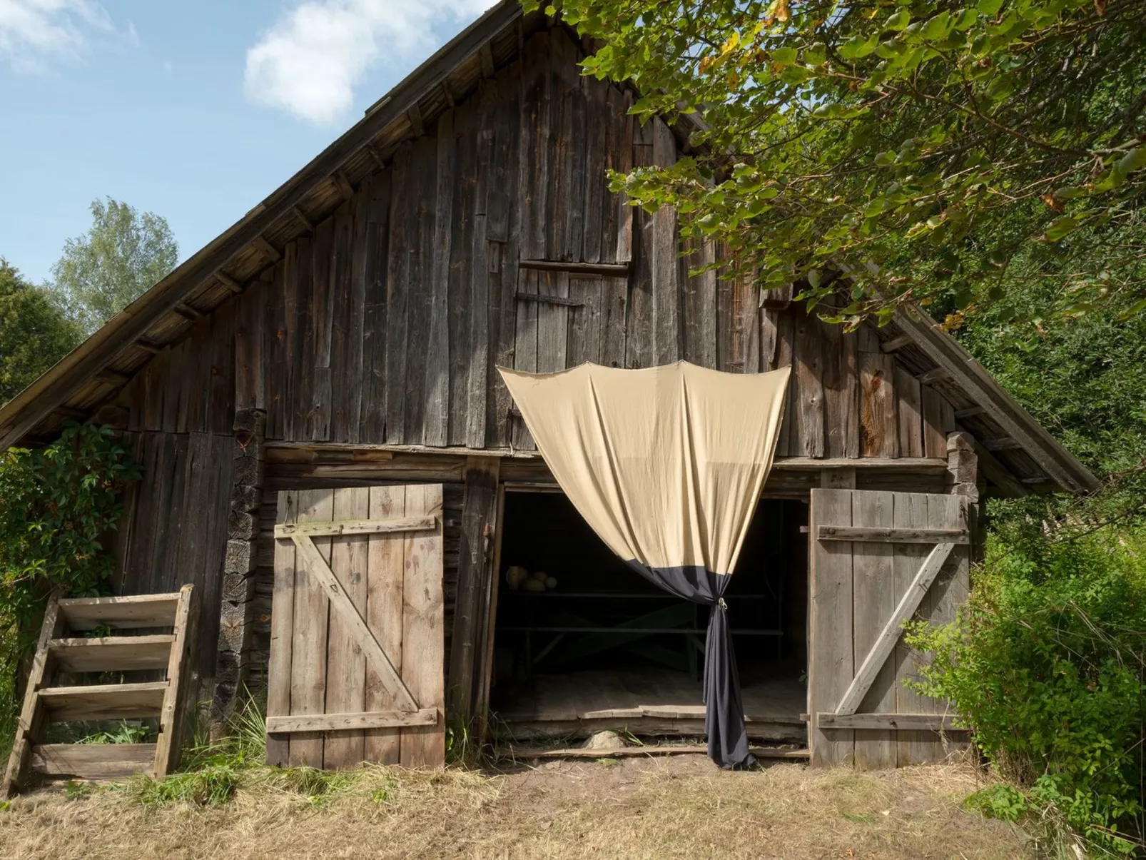 Retreat House - Buiten