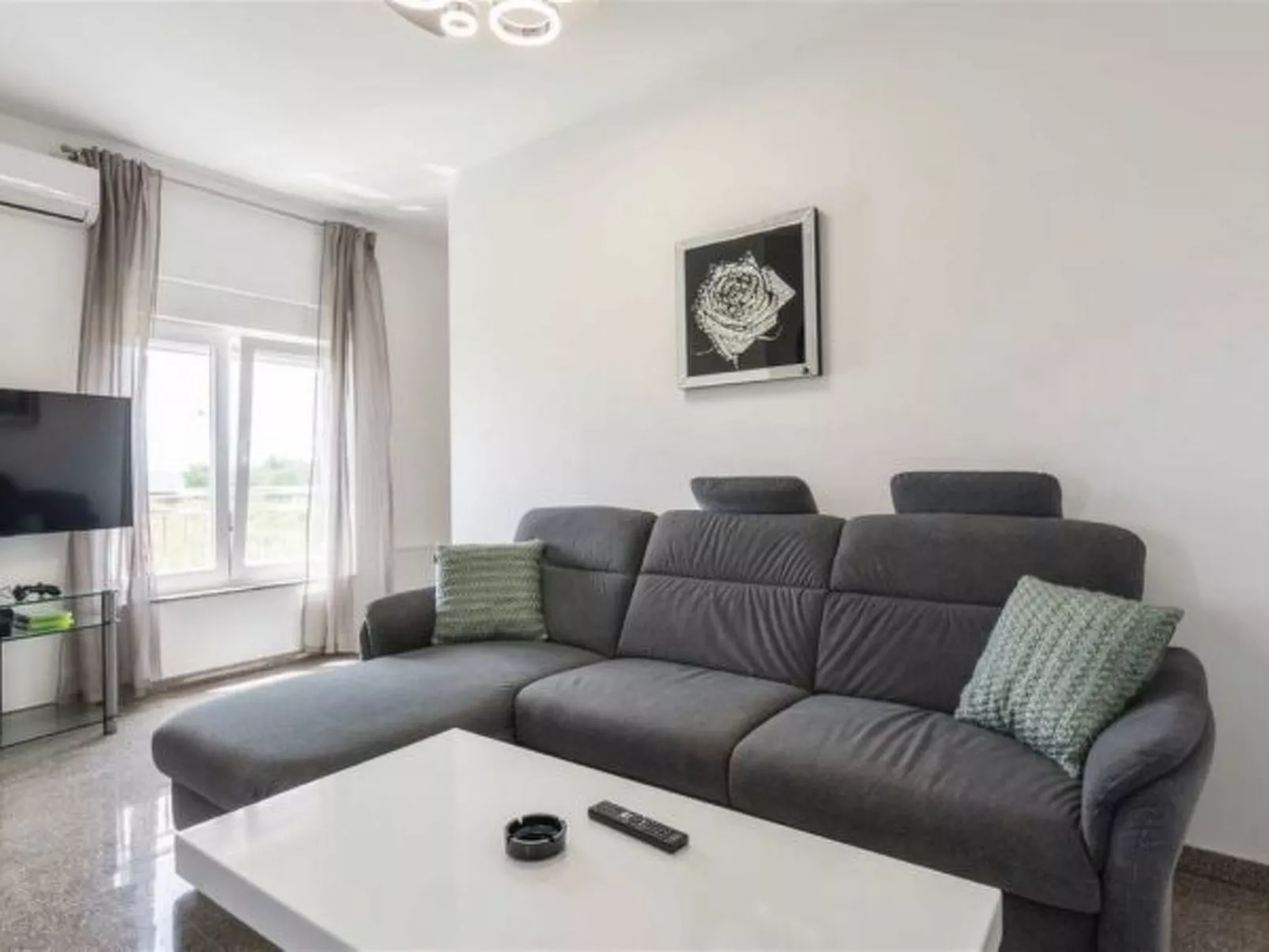 Villa Panorama with rooftop pool - Image-tags.info