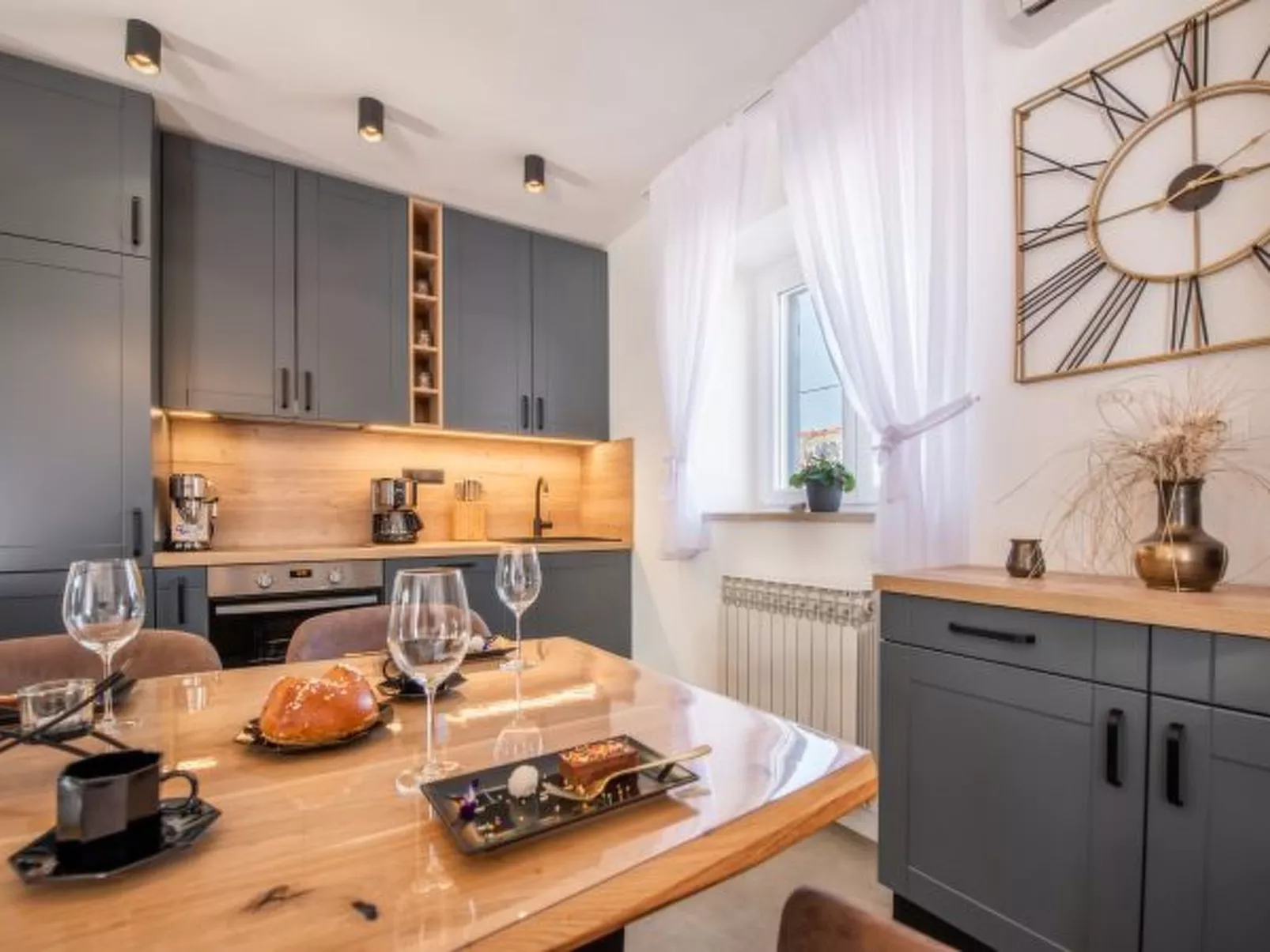 Villa Niko with heated pool - Image-tags.info