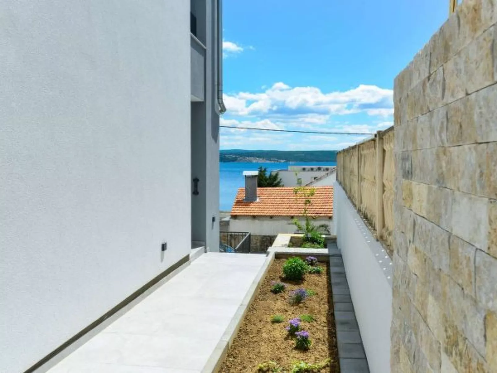 Modern Villa Futura with pool - Buiten