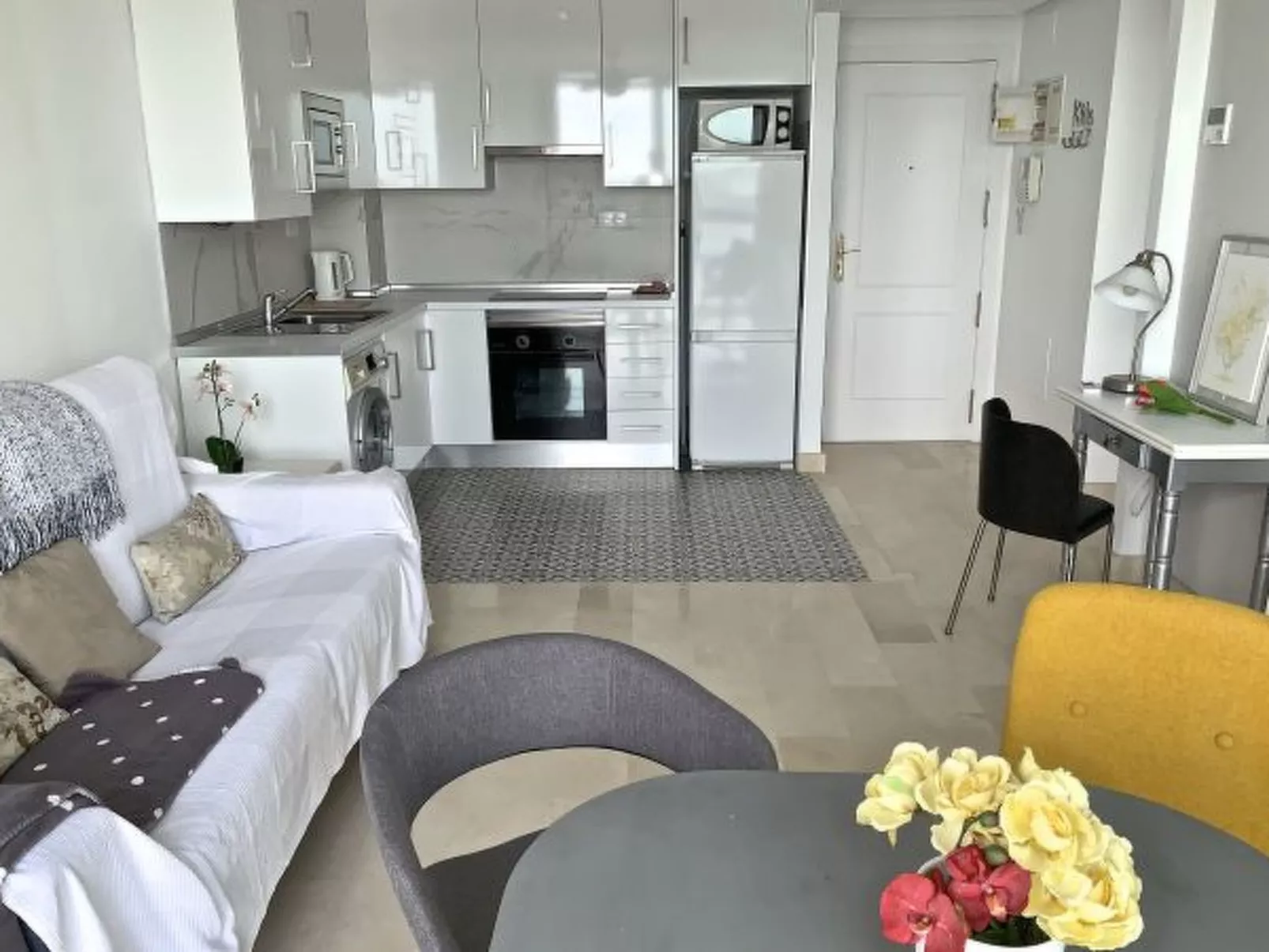 APARTAMENTO PLAYA POSTIGUET - Binnen