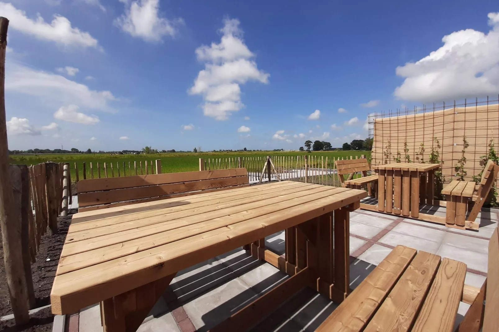 Friese Villa 2 in Leons-Terrasbalkon