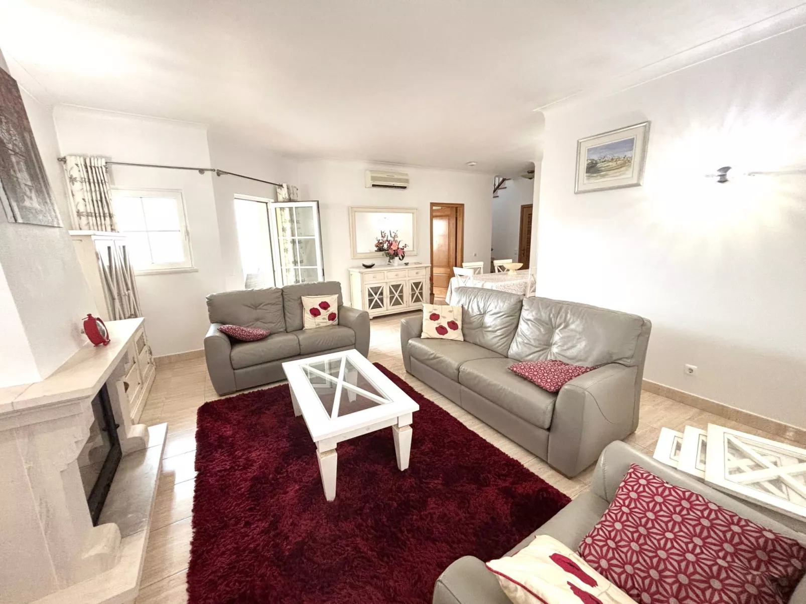 Mit beheiztem Pool - Binnen