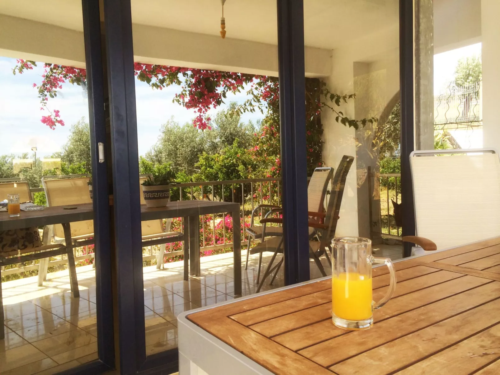 In Ermioni mit Grill, Terrasse und gemeinschaftlichem Pool - Binnen