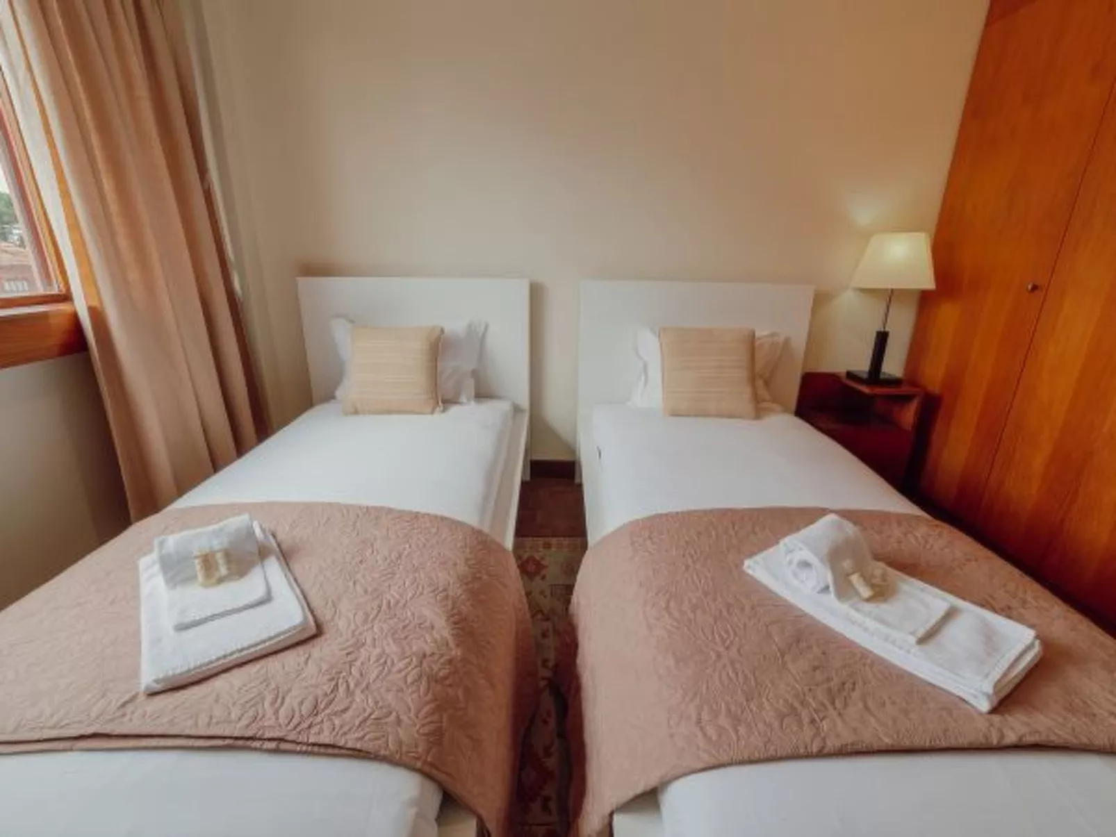 GRAND BOTANIC GARDEN APARTMENT by VACATIONY - Binnen