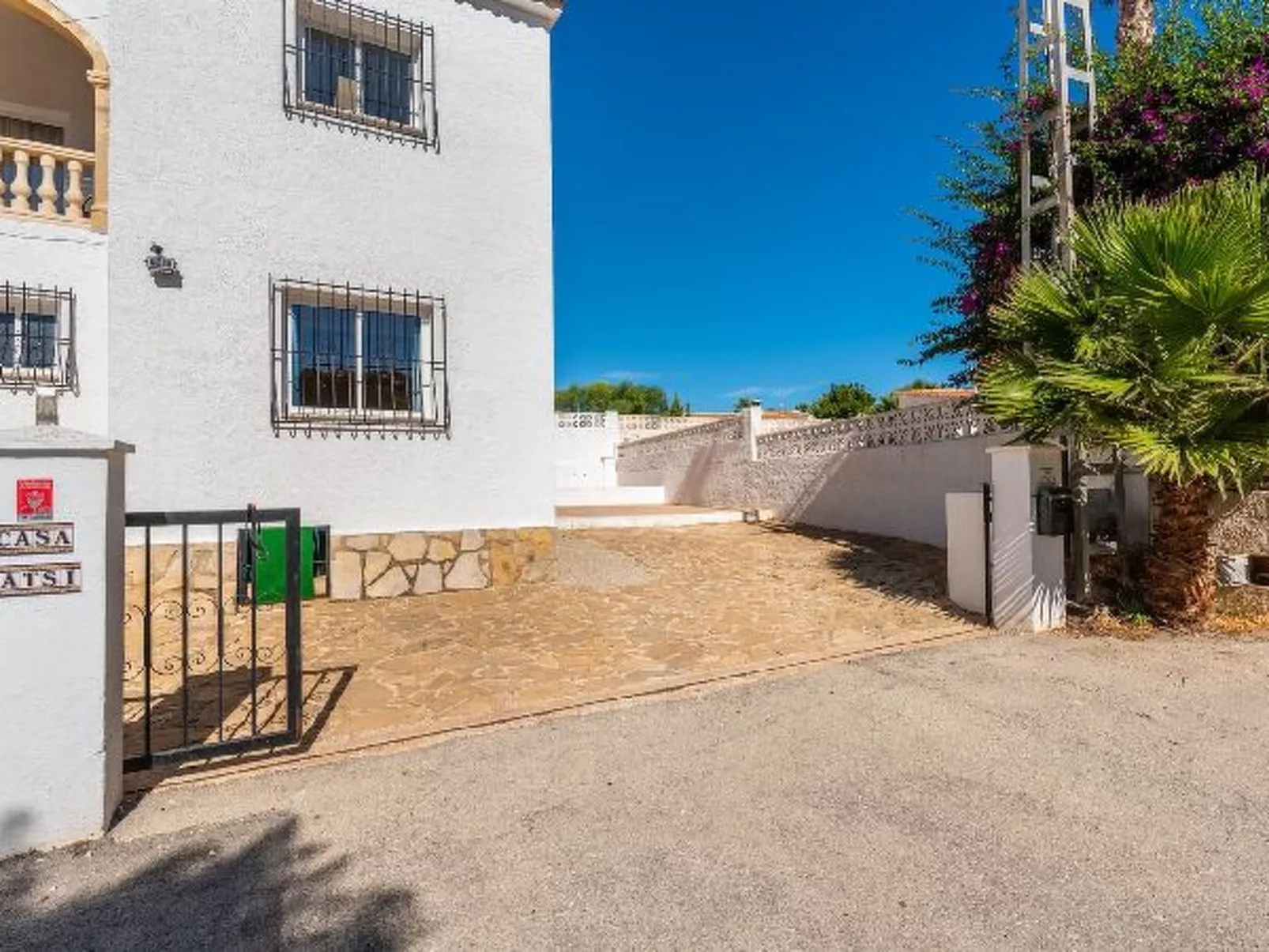 Villa Watsi - PlusHolidays - Image-tags.info