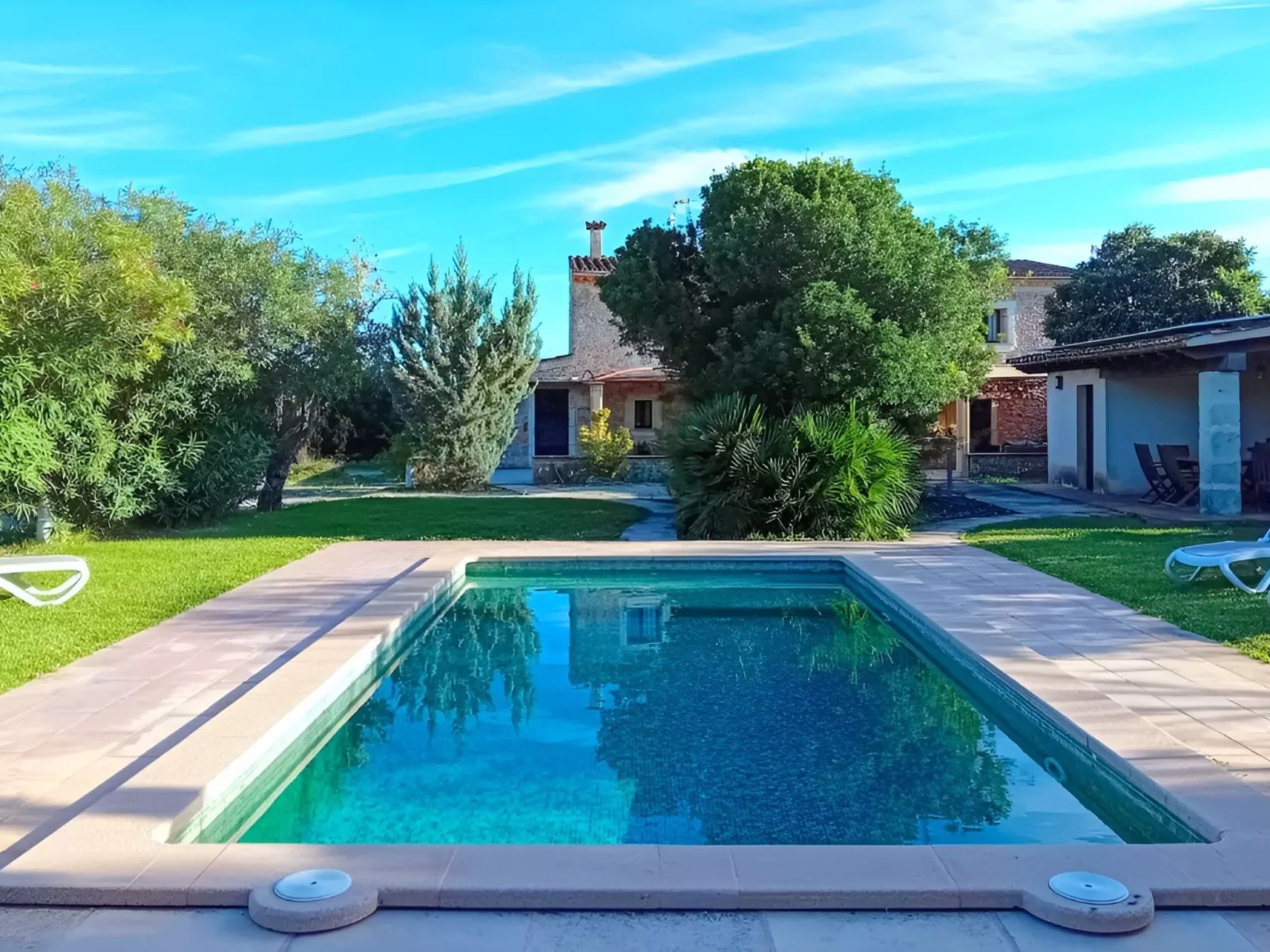 Restauriertes Landhaus in Búger - Buiten