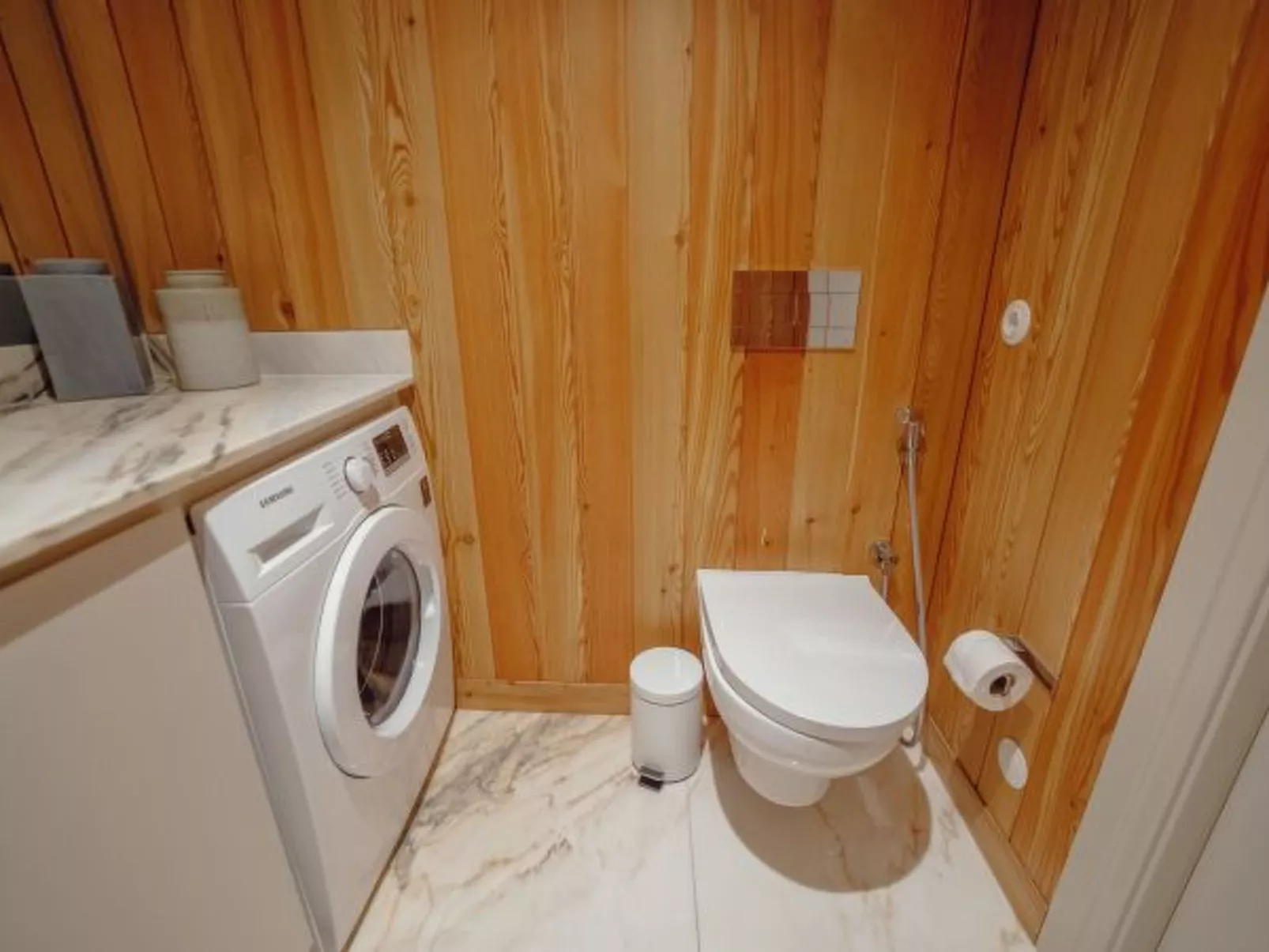 DOWNTOWN PENTHOUSE with RIVER VIEW by VACATIONY - Binnen