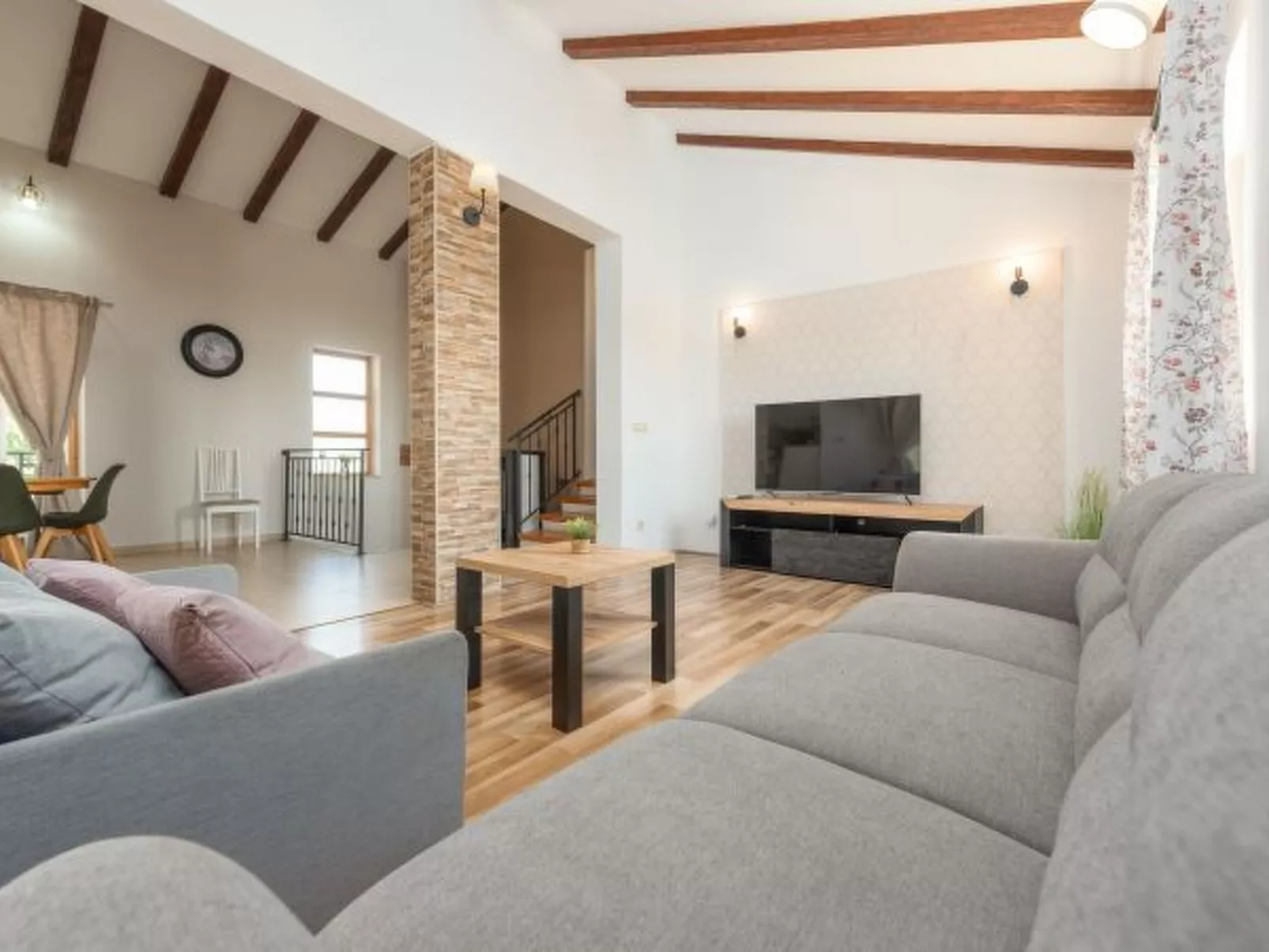 Holiday house Tina with jacuzzi and pool - Image-tags.info