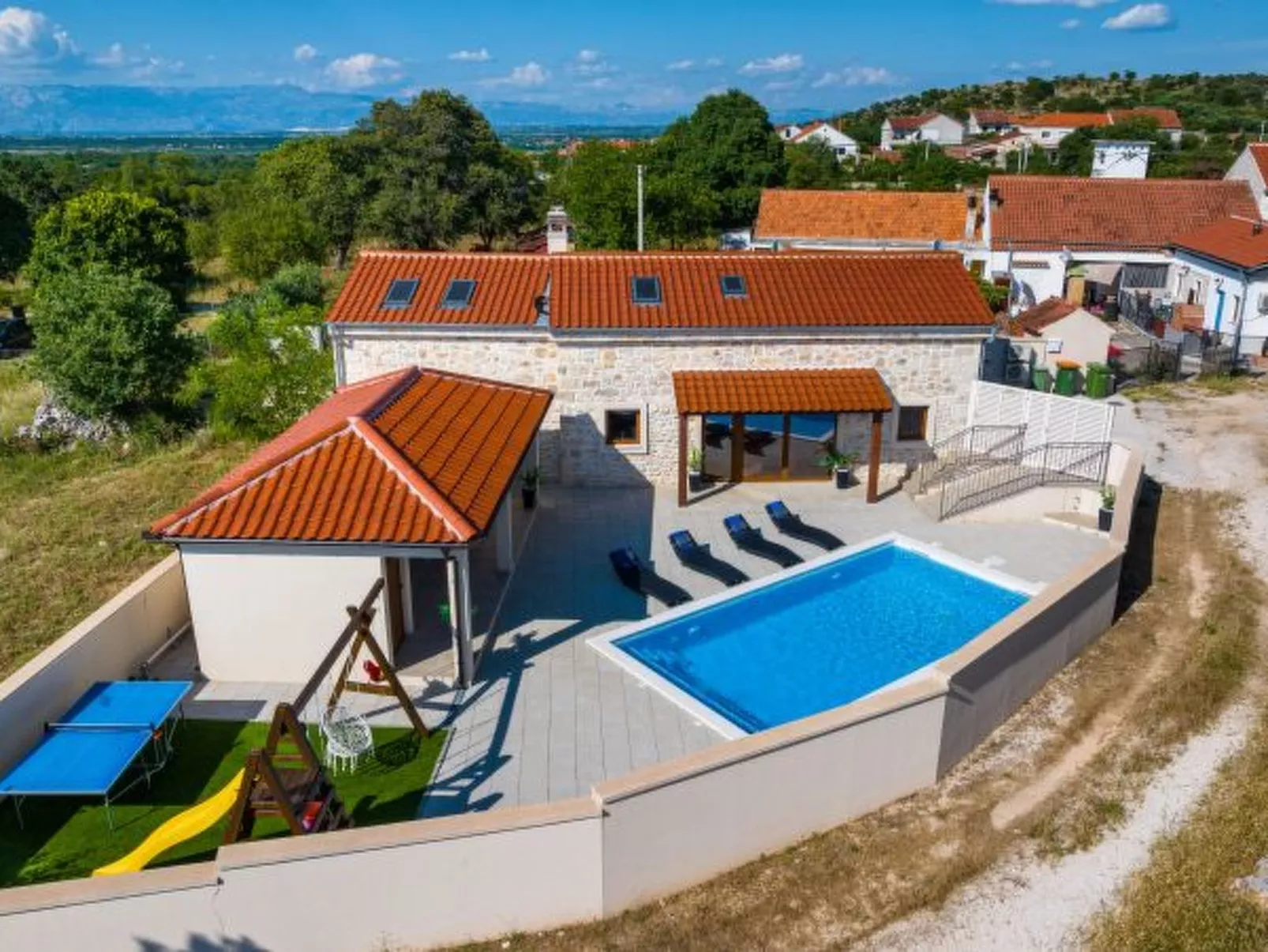 Villa Miandri with heated pool - Image-tags.info