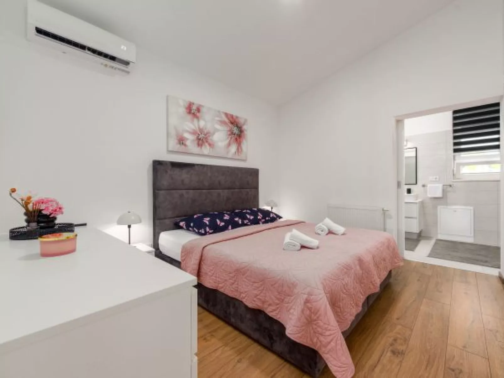 Villa Miranda with pool - Image-tags.info