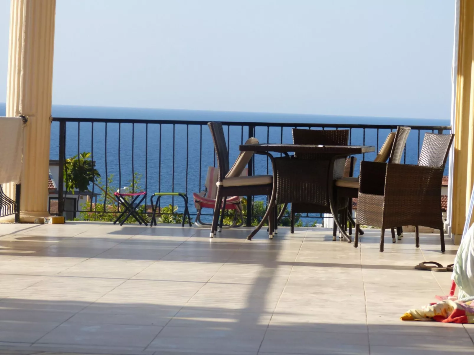 Ferienvilla mit Blick auf das Wasser - Buiten