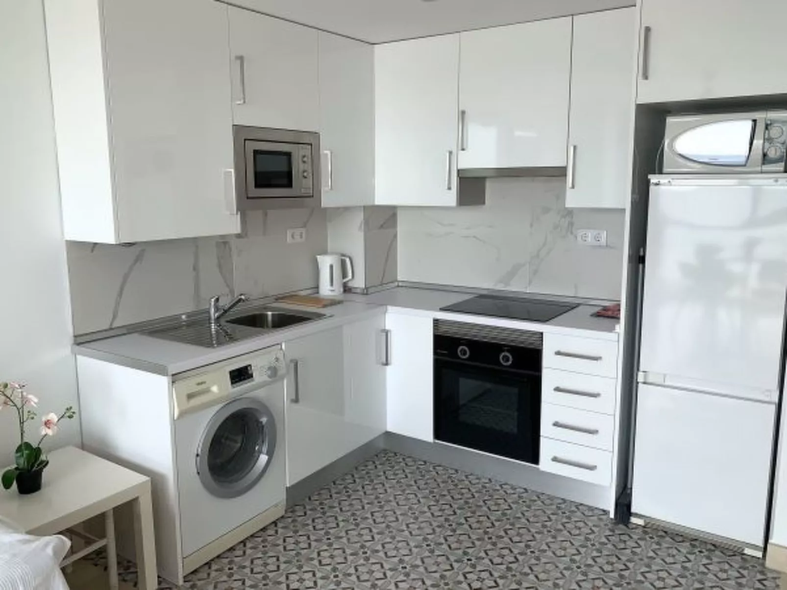 APARTAMENTO PLAYA POSTIGUET - Binnen