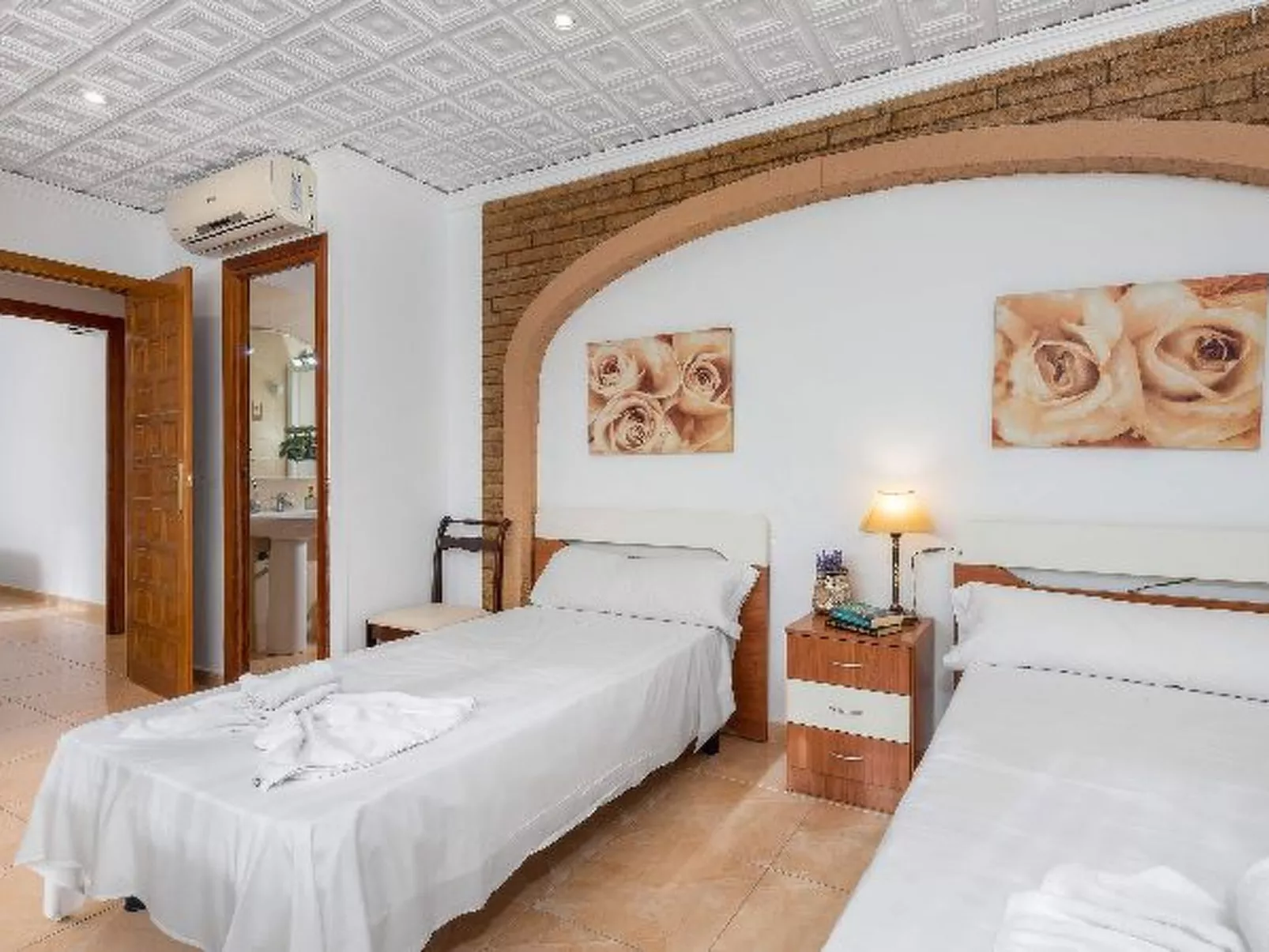 Villa Caleta - PlusHolidays - Image-tags.info