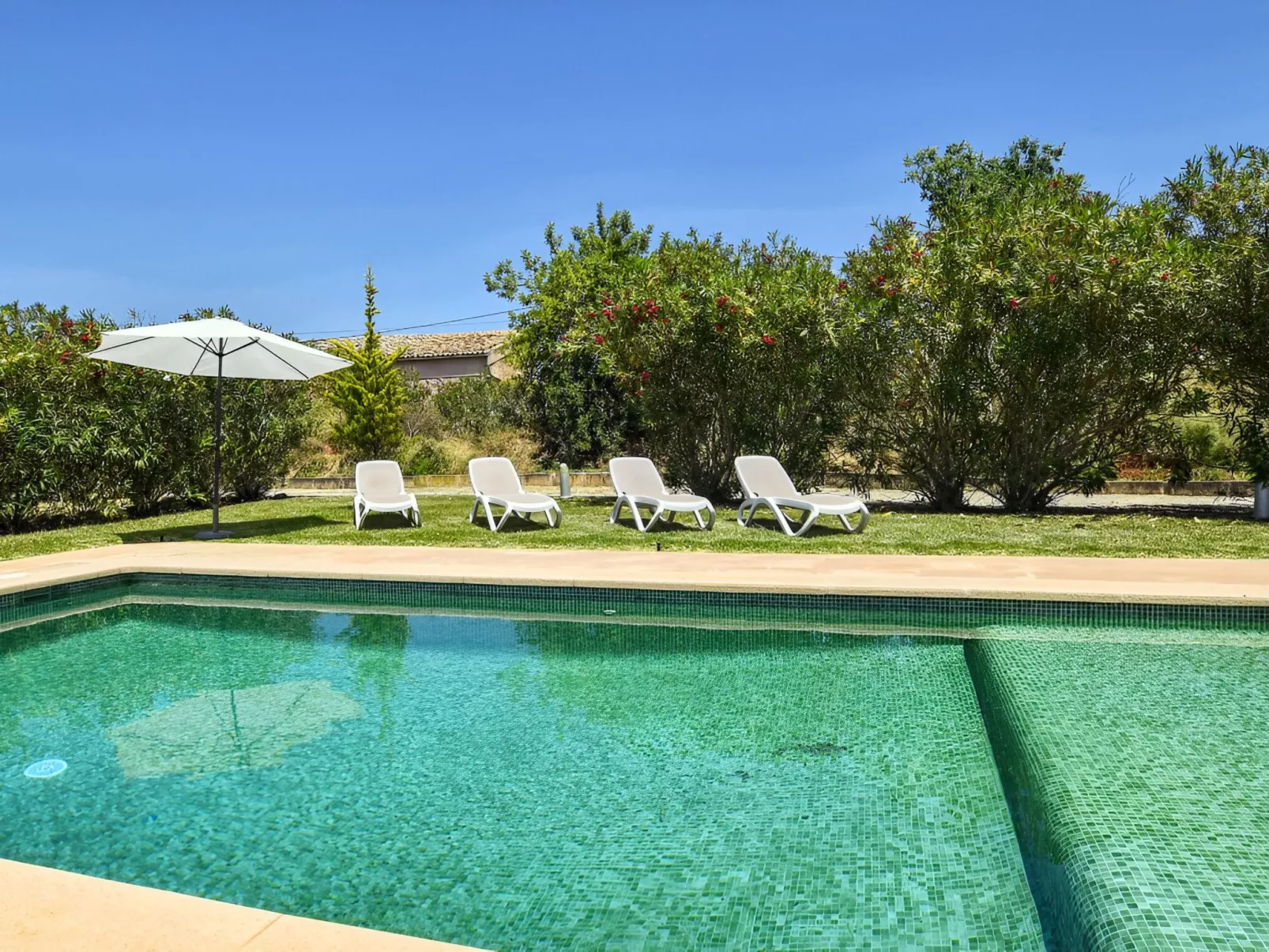 Restauriertes Landhaus in Búger - Buiten