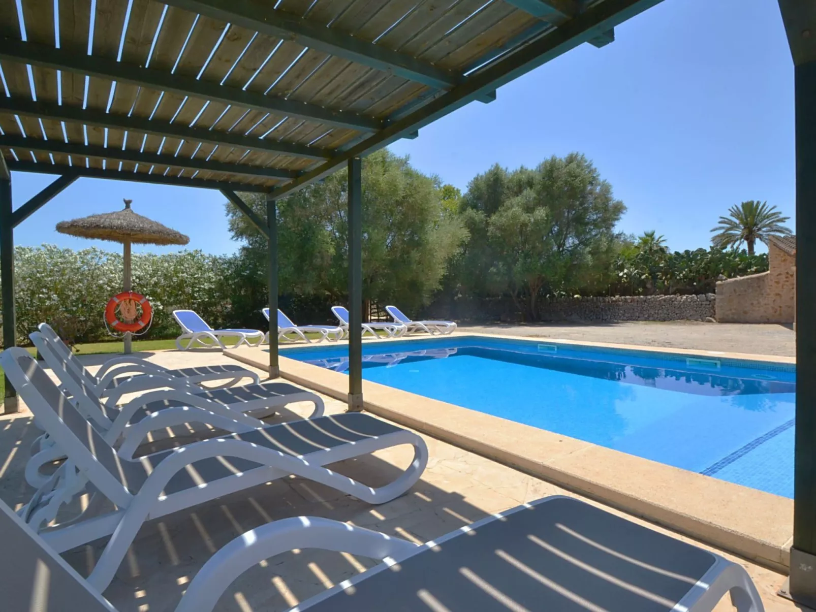 Wunderschönes Landhaus im Landhausstil mit Pool am Ortsrand von Felanitx - Buiten