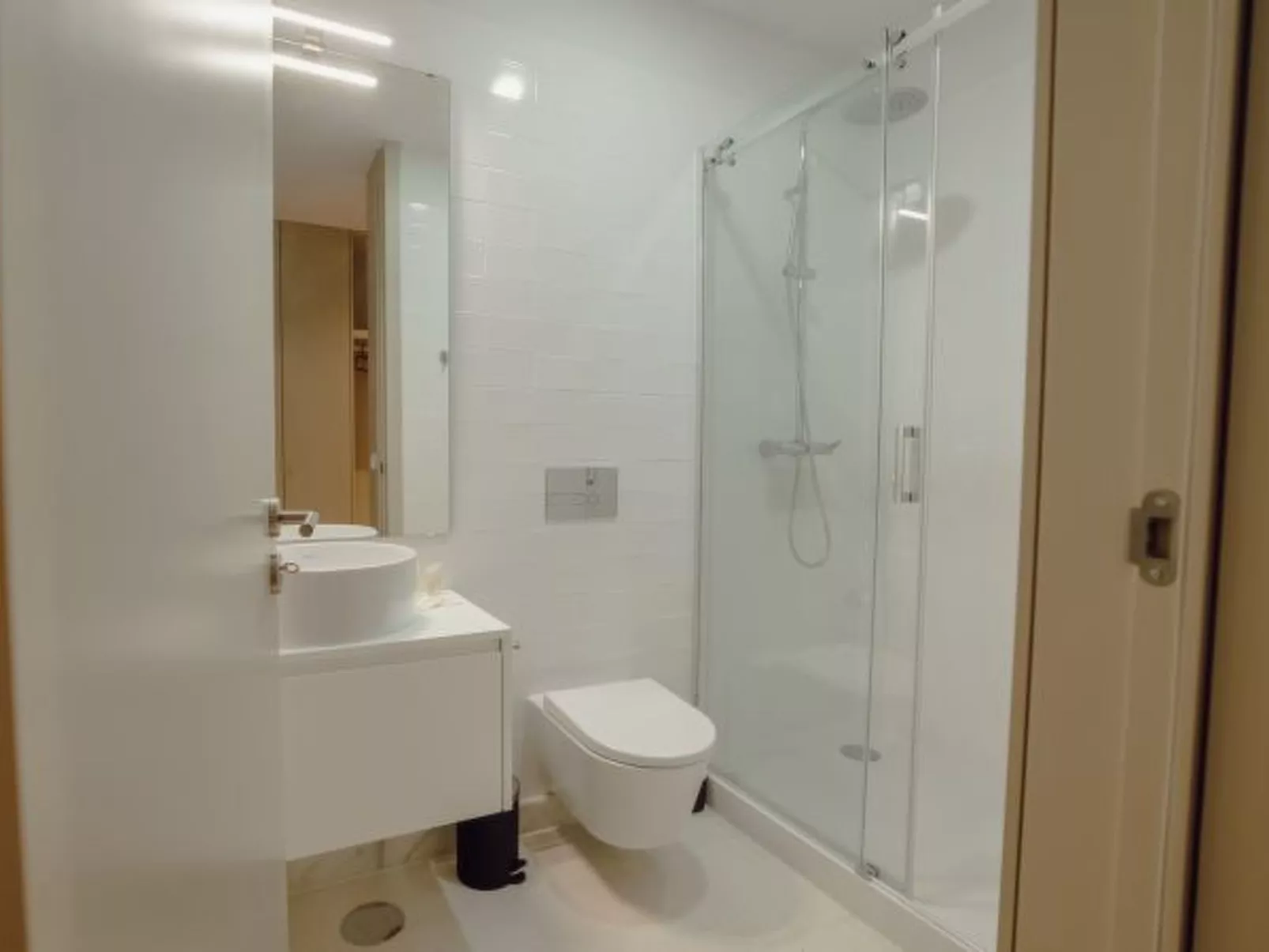 LEGACY OPORTO PREMIUM APARTMENT B by VACATIONY - Binnen