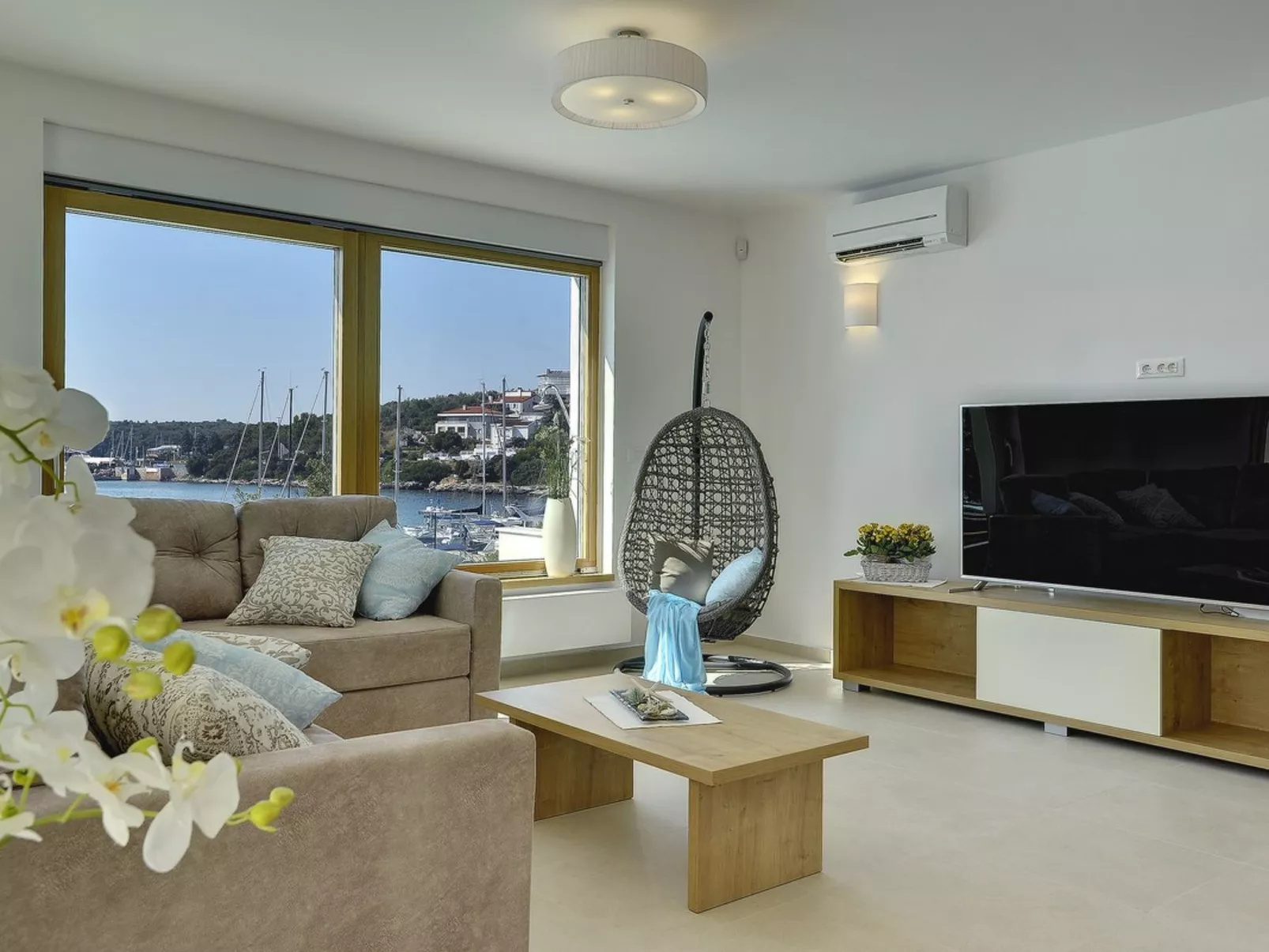 Villa Sail - Image-tags.info