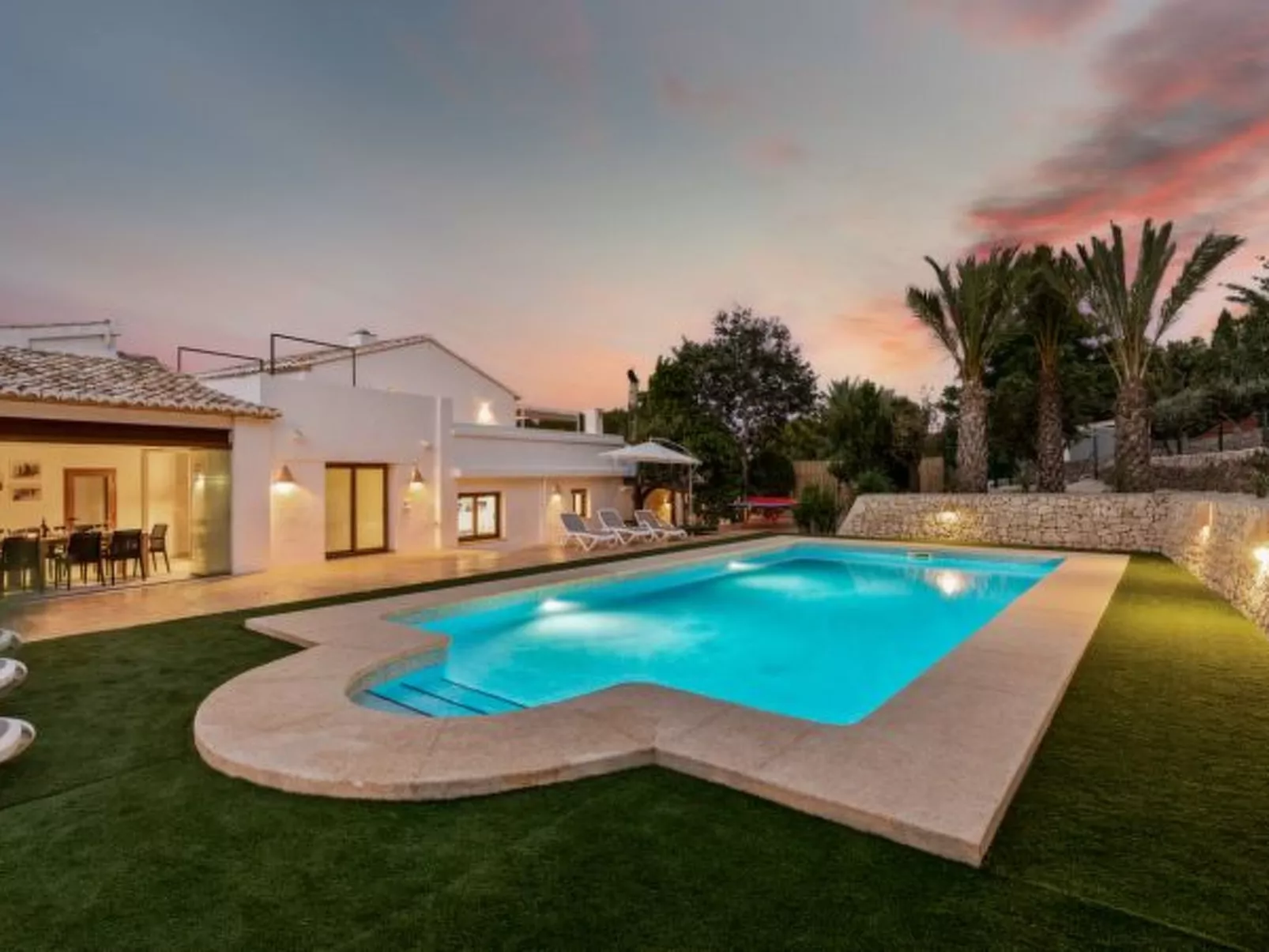 Villa Joan - PlusHolidays - Image-tags.info