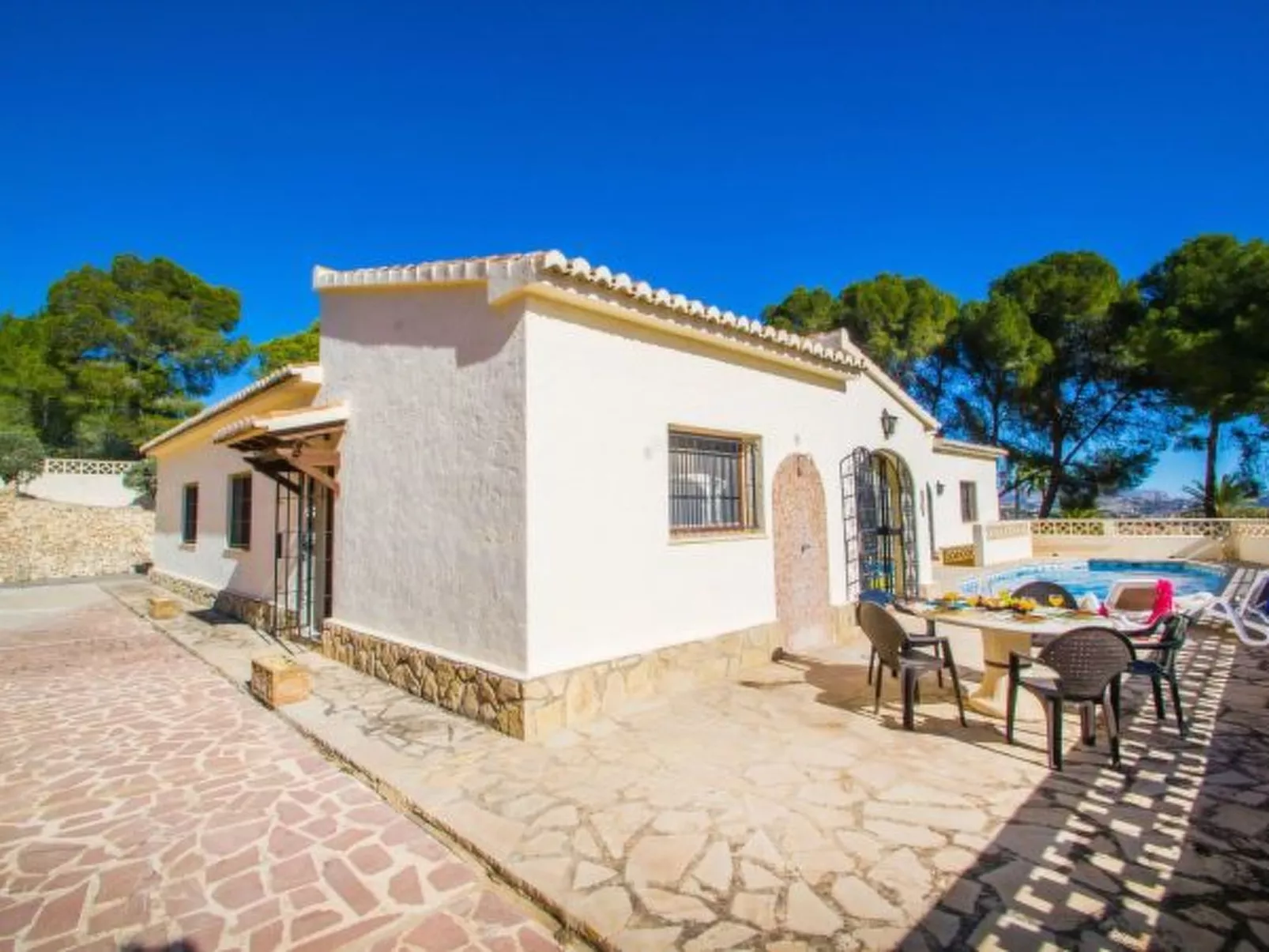 Villa Moskoa - PlusHolidays - Image-tags.info