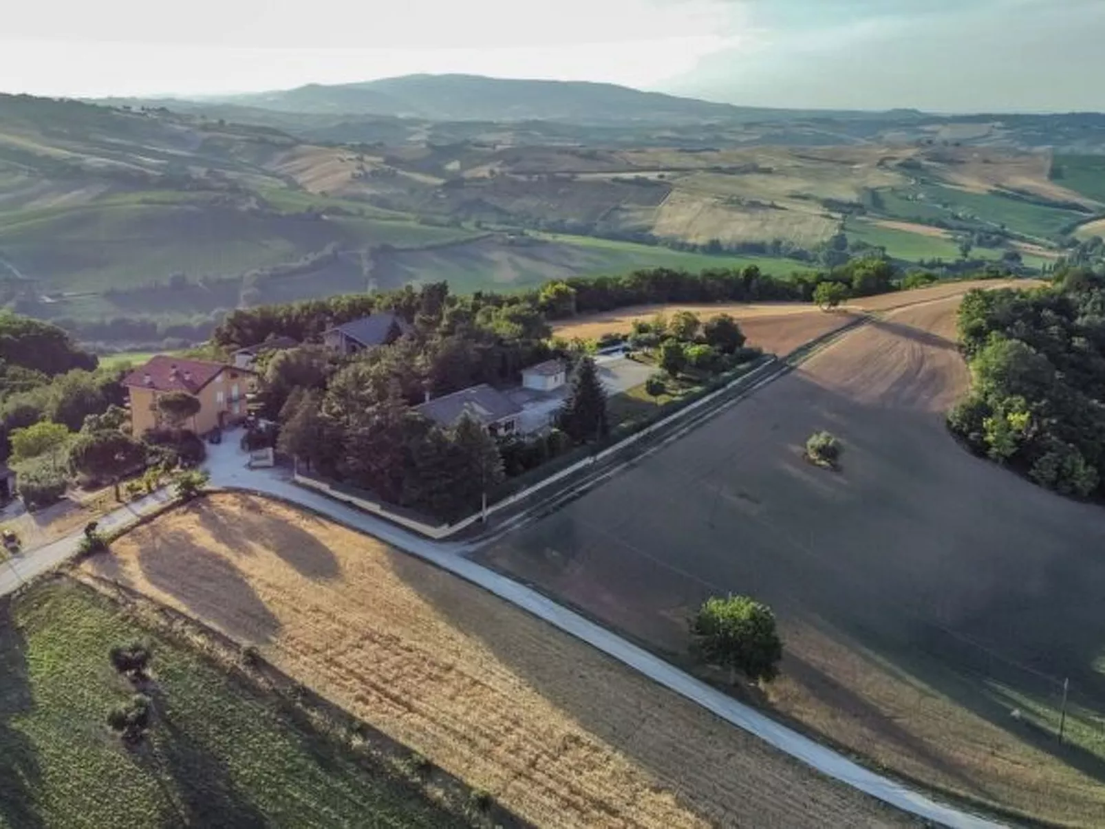 Sunrise Hill Holiday Home - Buiten