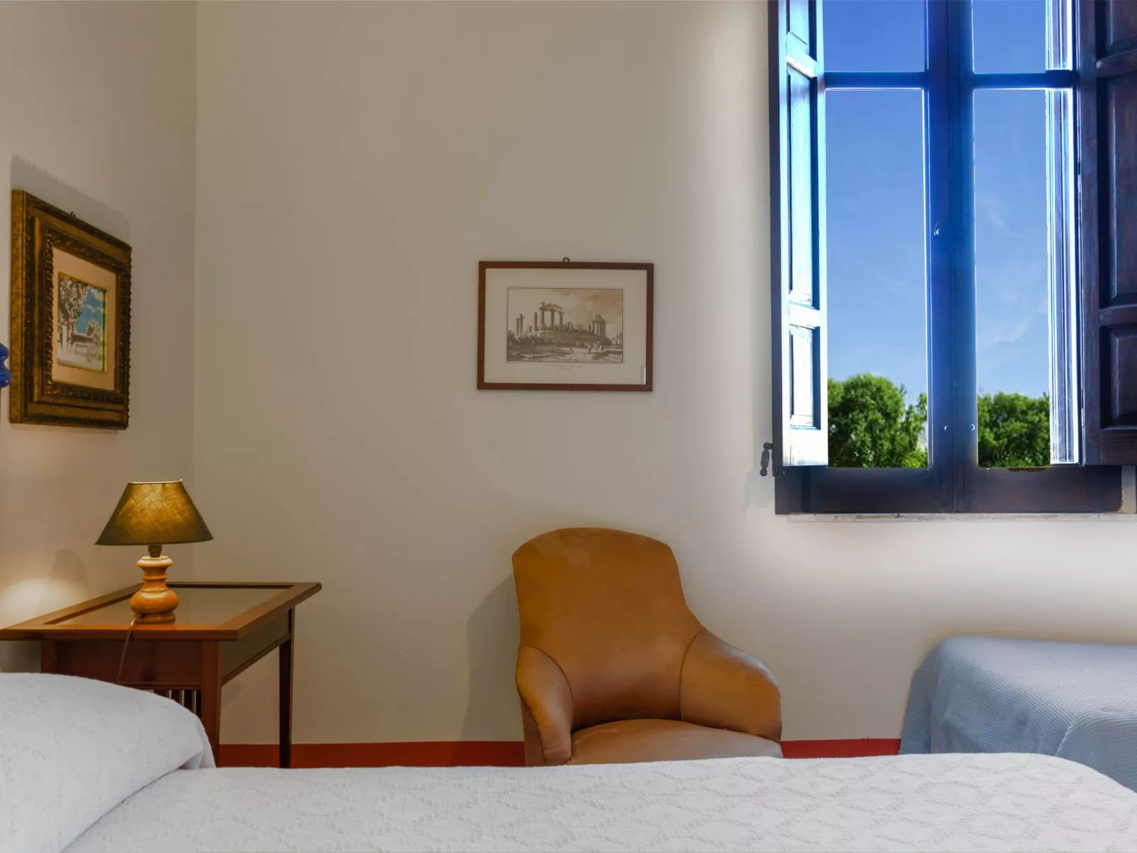 Anwesen mit Privatparkplatz - Binnen