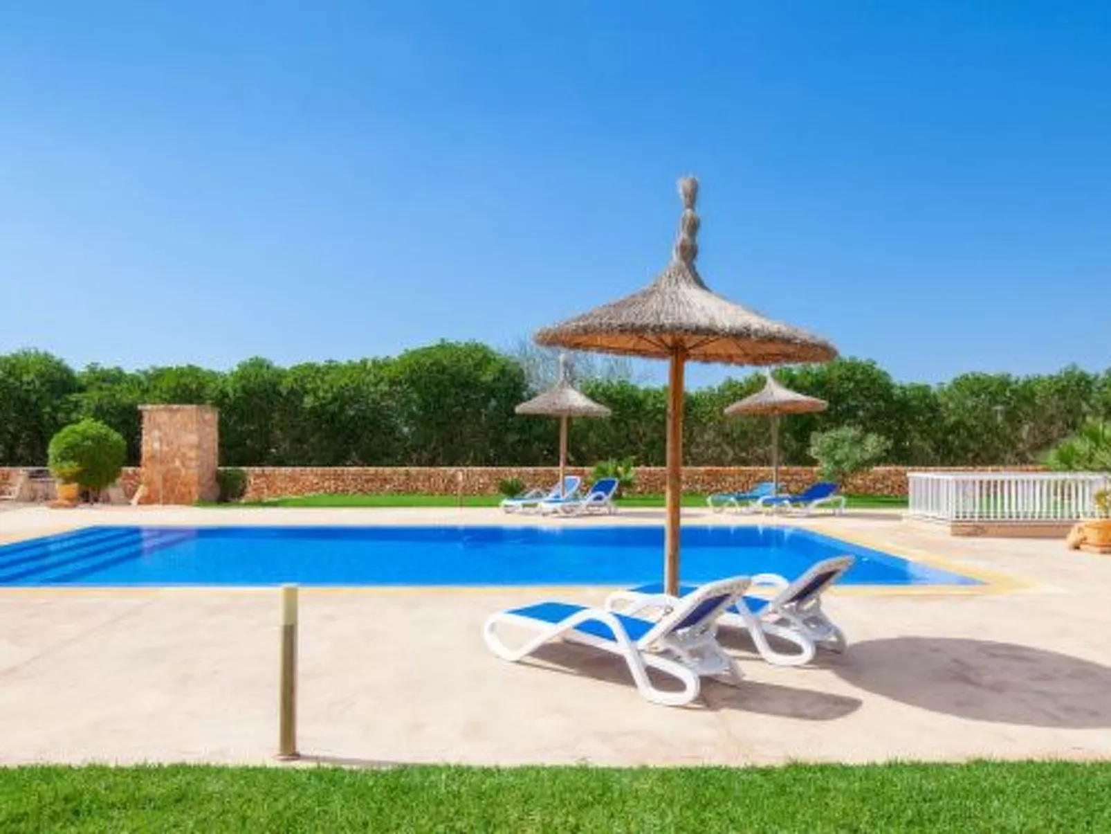 Finca 'Son Dalabau' mit Terrasse - Buiten