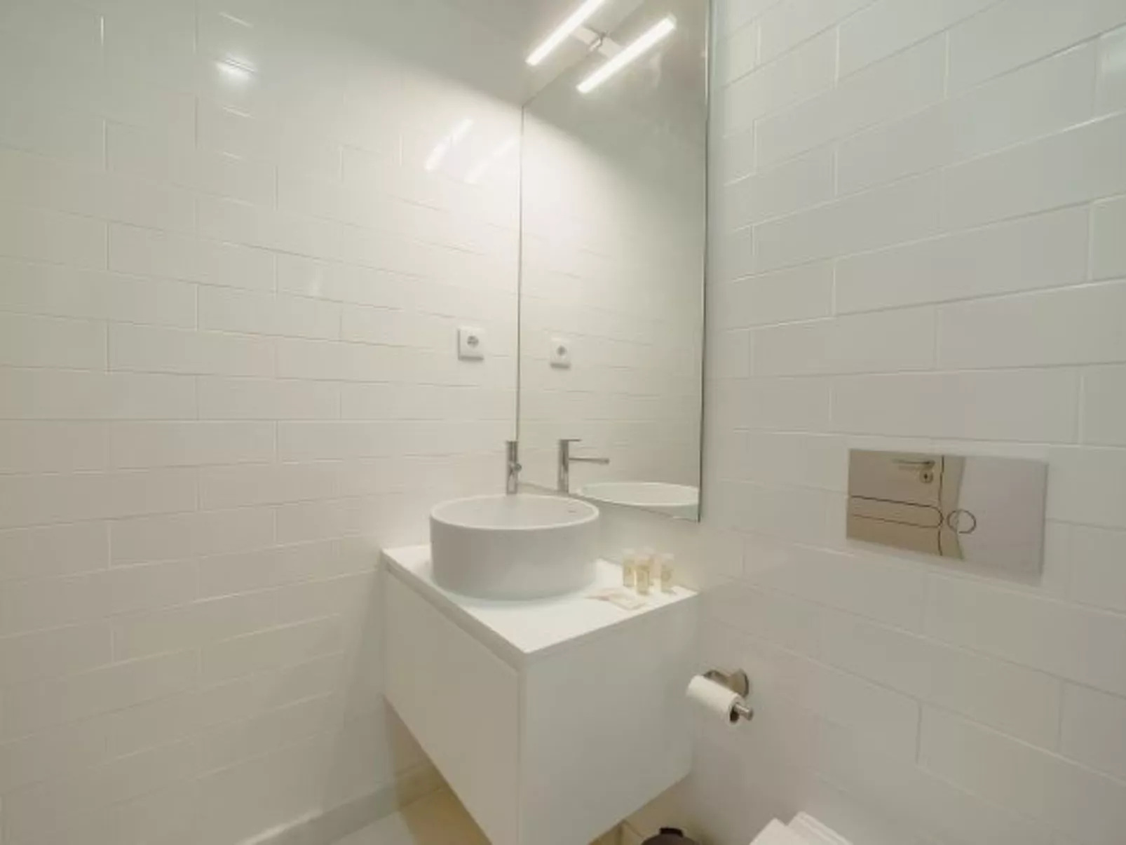 LEGACY OPORTO PREMIUM APARTMENT B by VACATIONY - Binnen