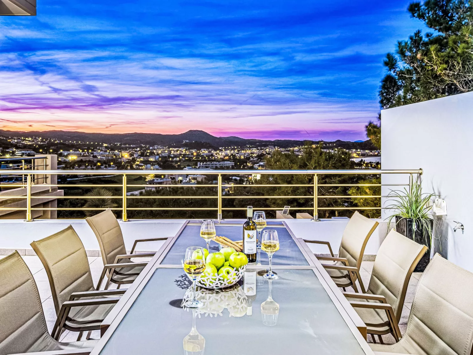 Villa Articiano mit Whirlpool und herrlicher Aussicht - Buiten
