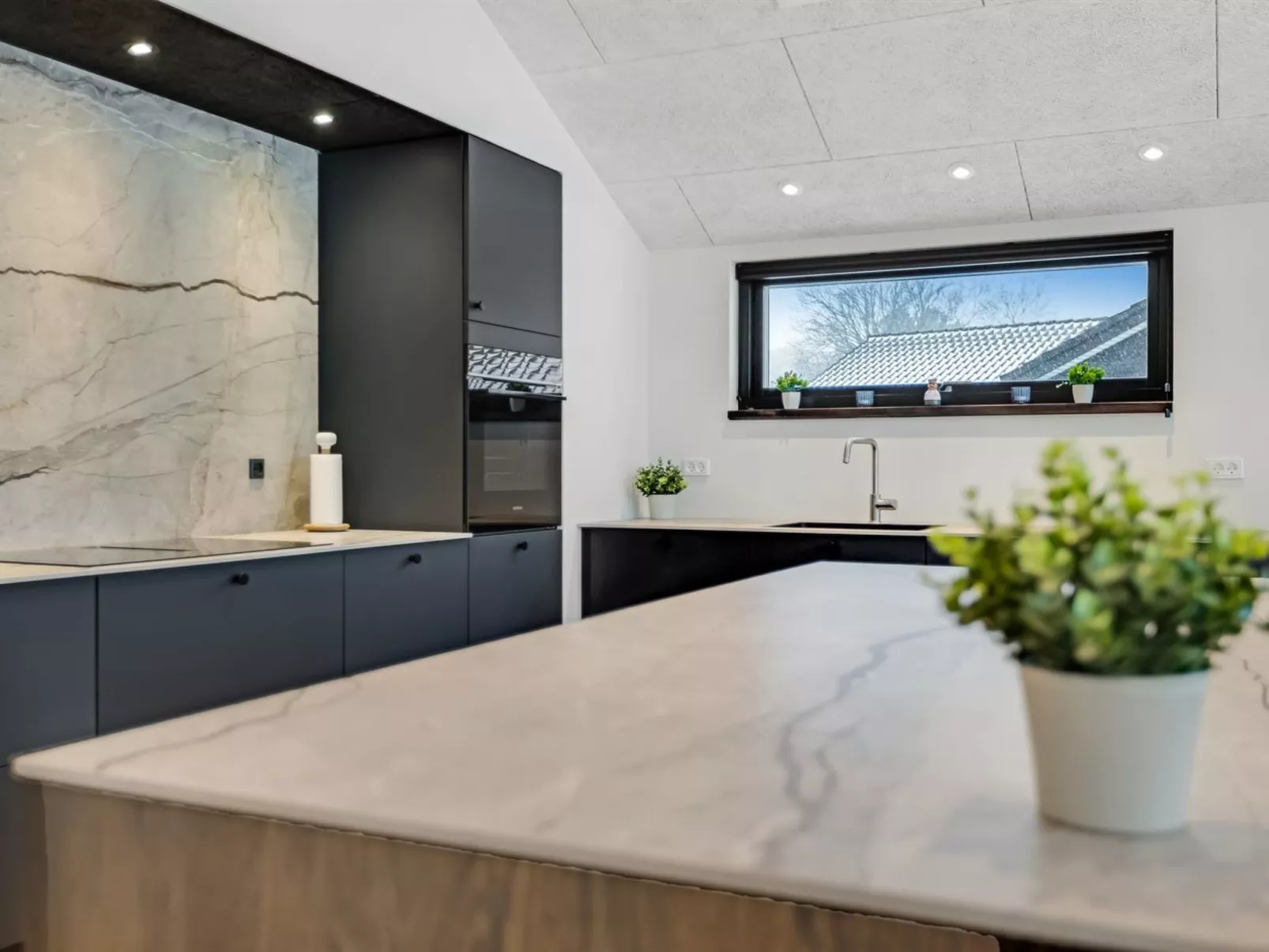 "Catalina" - 30m from the sea - Binnen