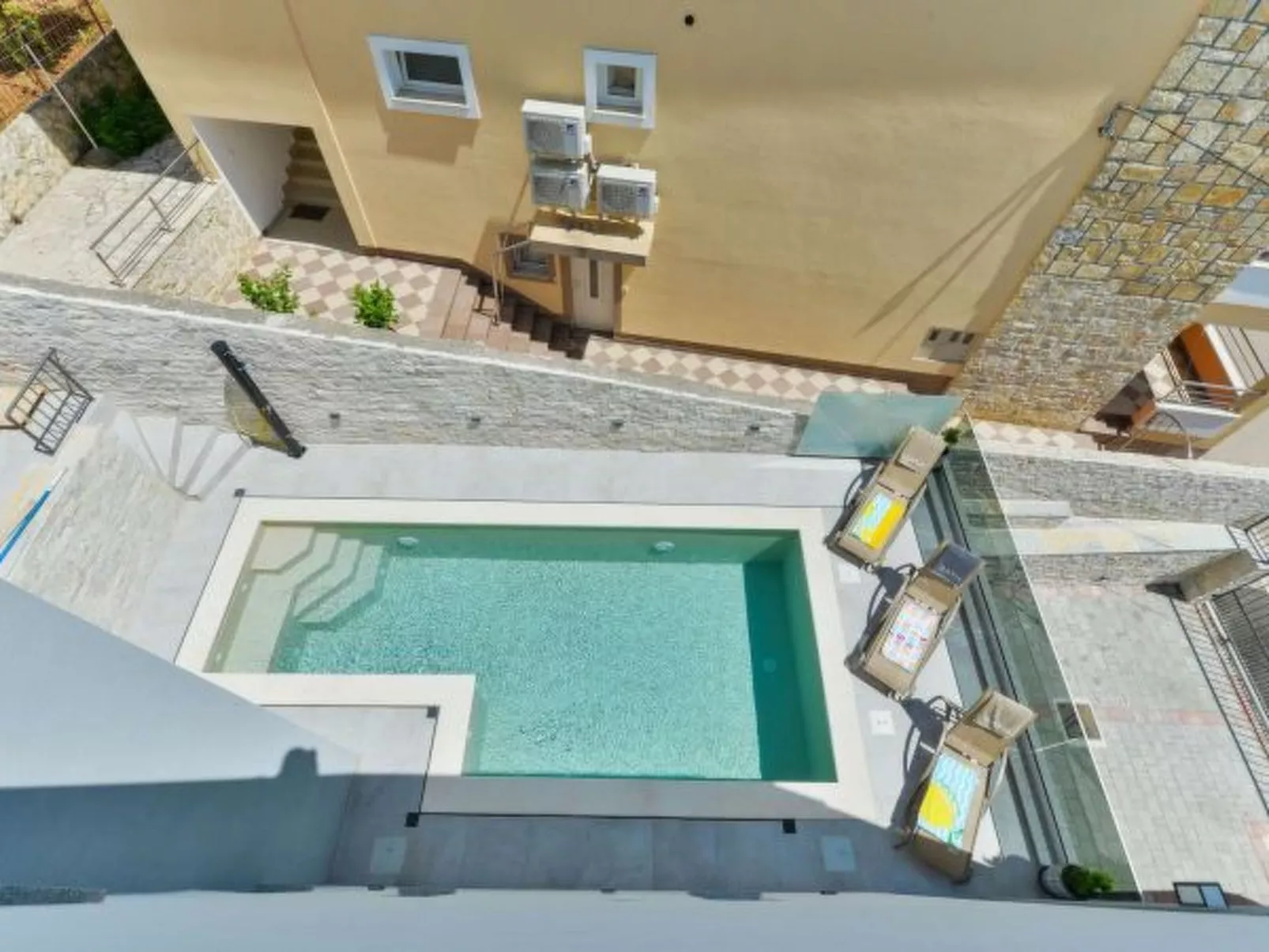 Modern Villa Futura with pool - Buiten