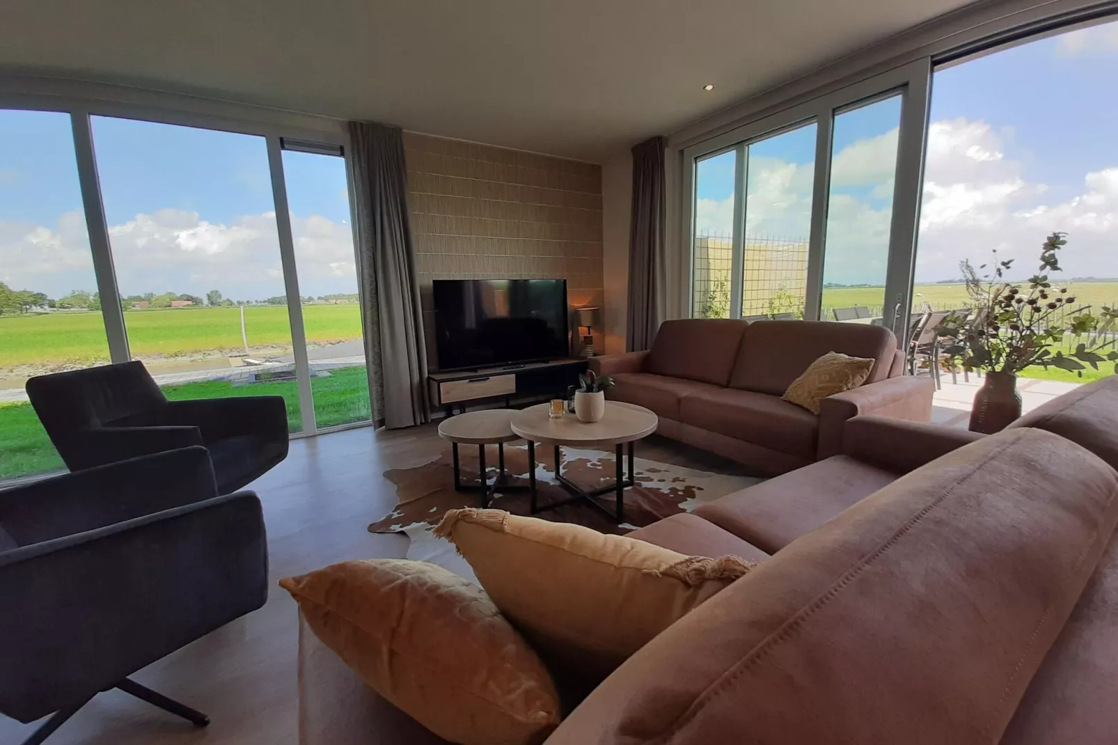 Villa 5 en 6 combinatie van 2-10perswoningen-Woonkamer