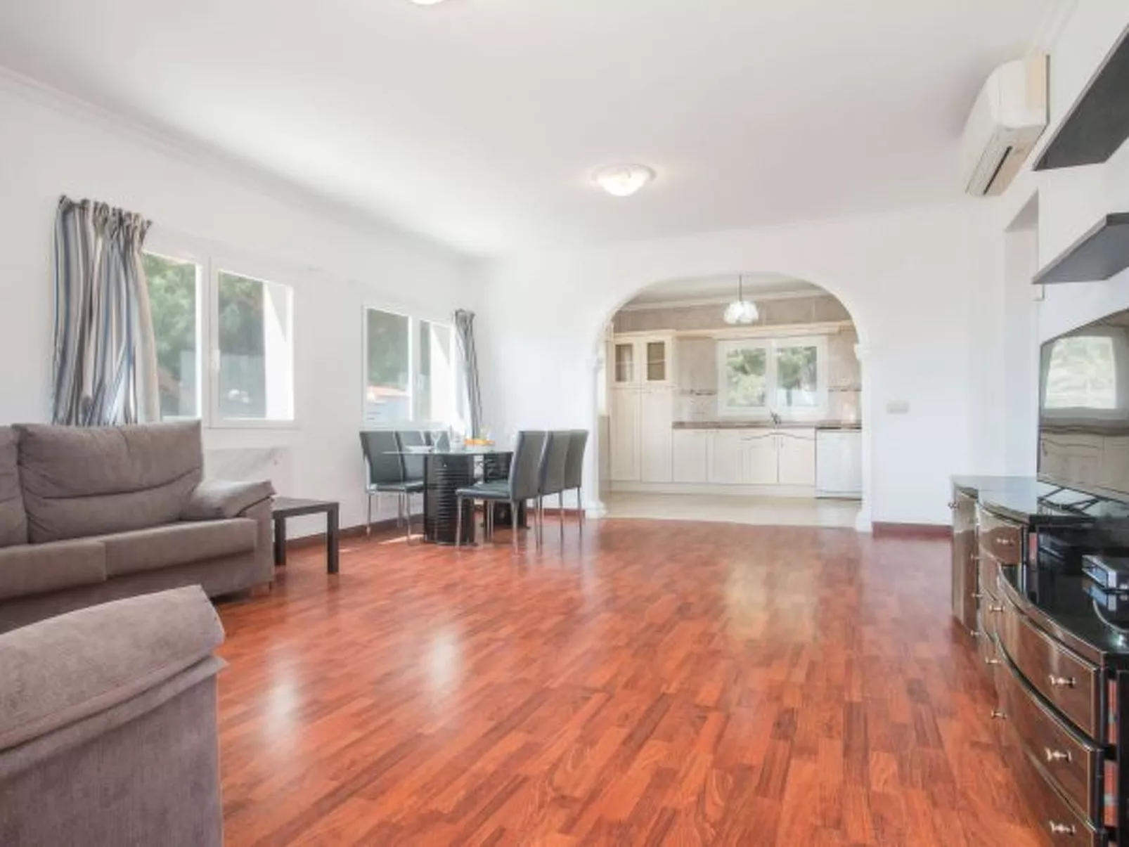 Villa Zelda - PlusHolidays - Image-tags.info