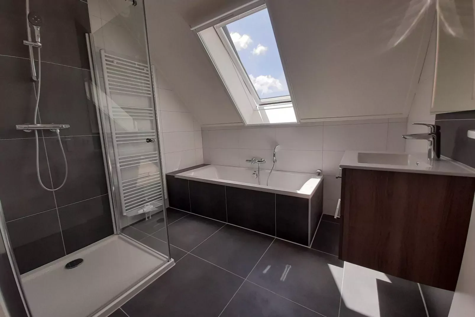 Villa 5 en 6 combinatie van 2-10perswoningen-Badkamer
