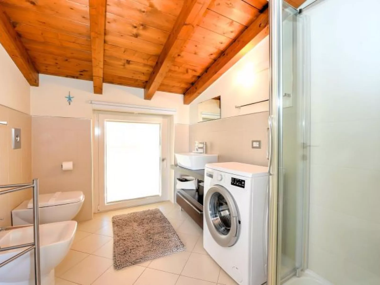 Desenzanoloft Surfing on the Lake - Image-tags.info