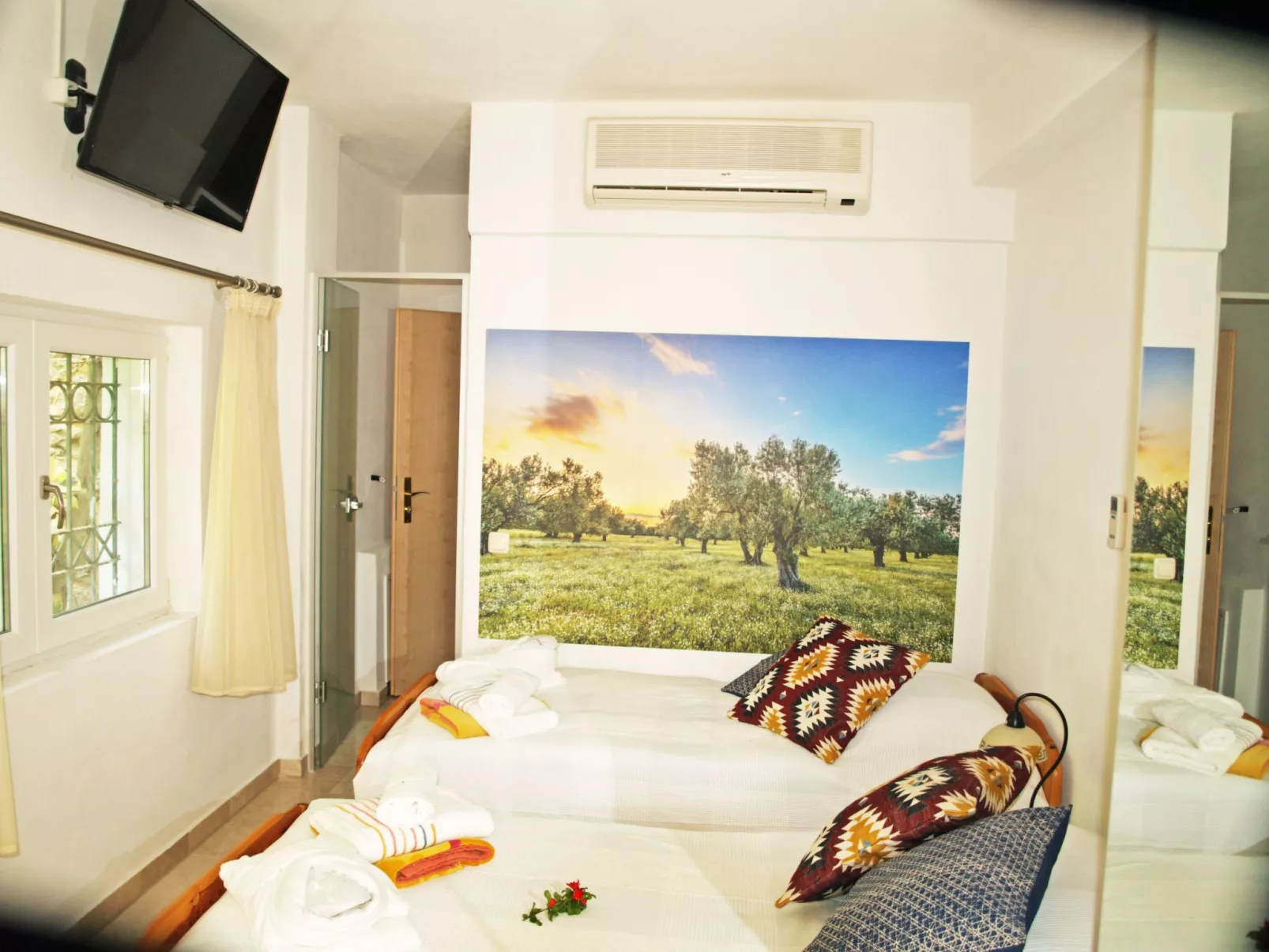 In Ermioni mit gemeinschaftlichem Pool, Grill und Terrasse - Binnen