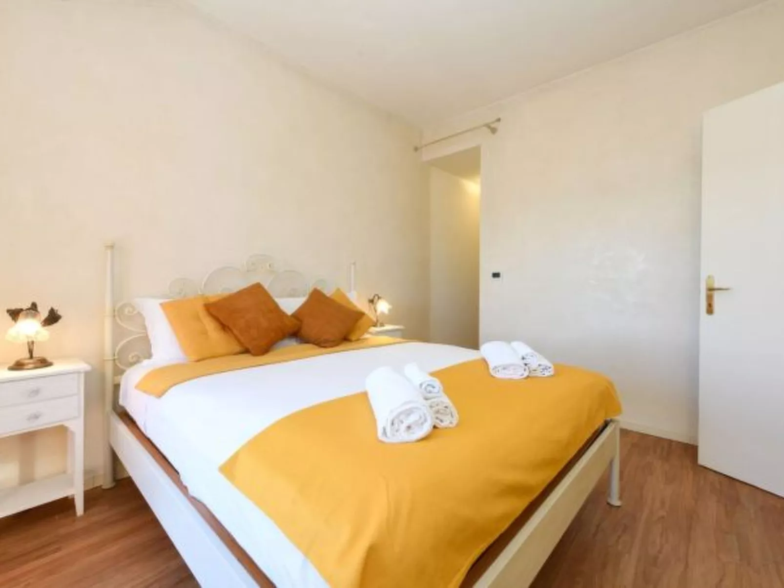 DesenzanoLoft Eden mit Seeblick und privatem Strand - Image-tags.info