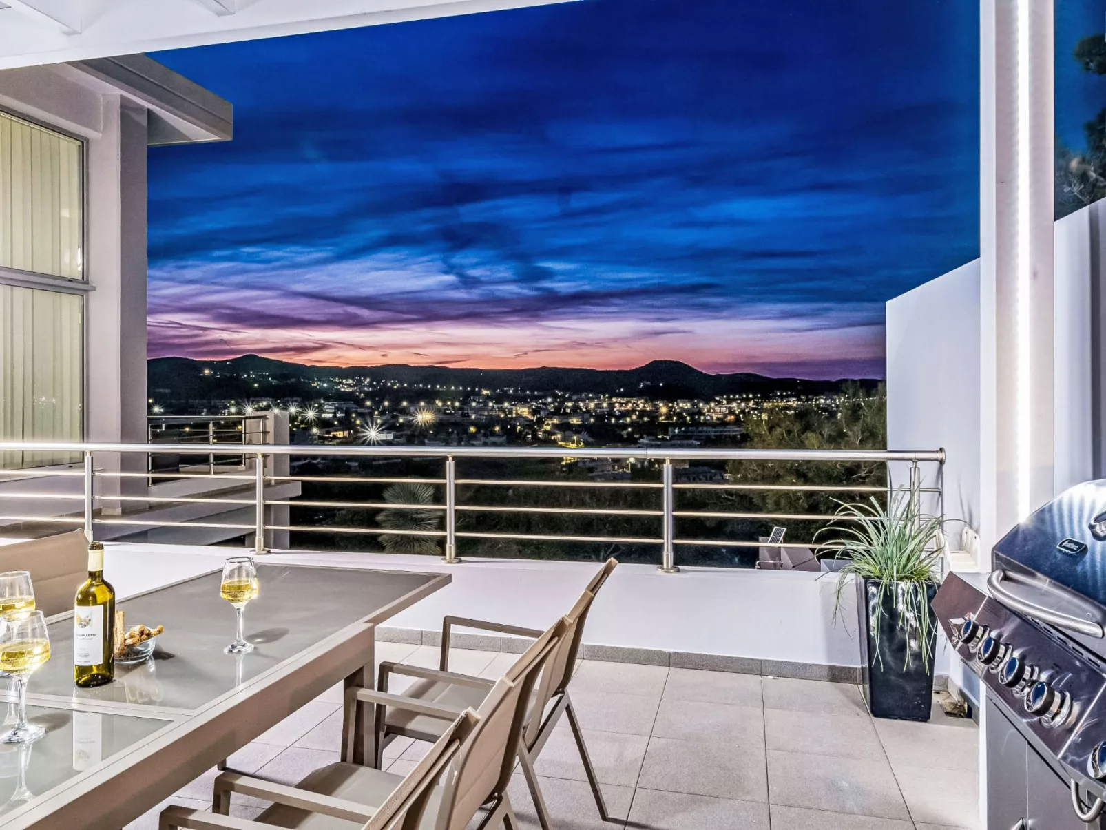 Villa Articiano mit Whirlpool und herrlicher Aussicht - Buiten