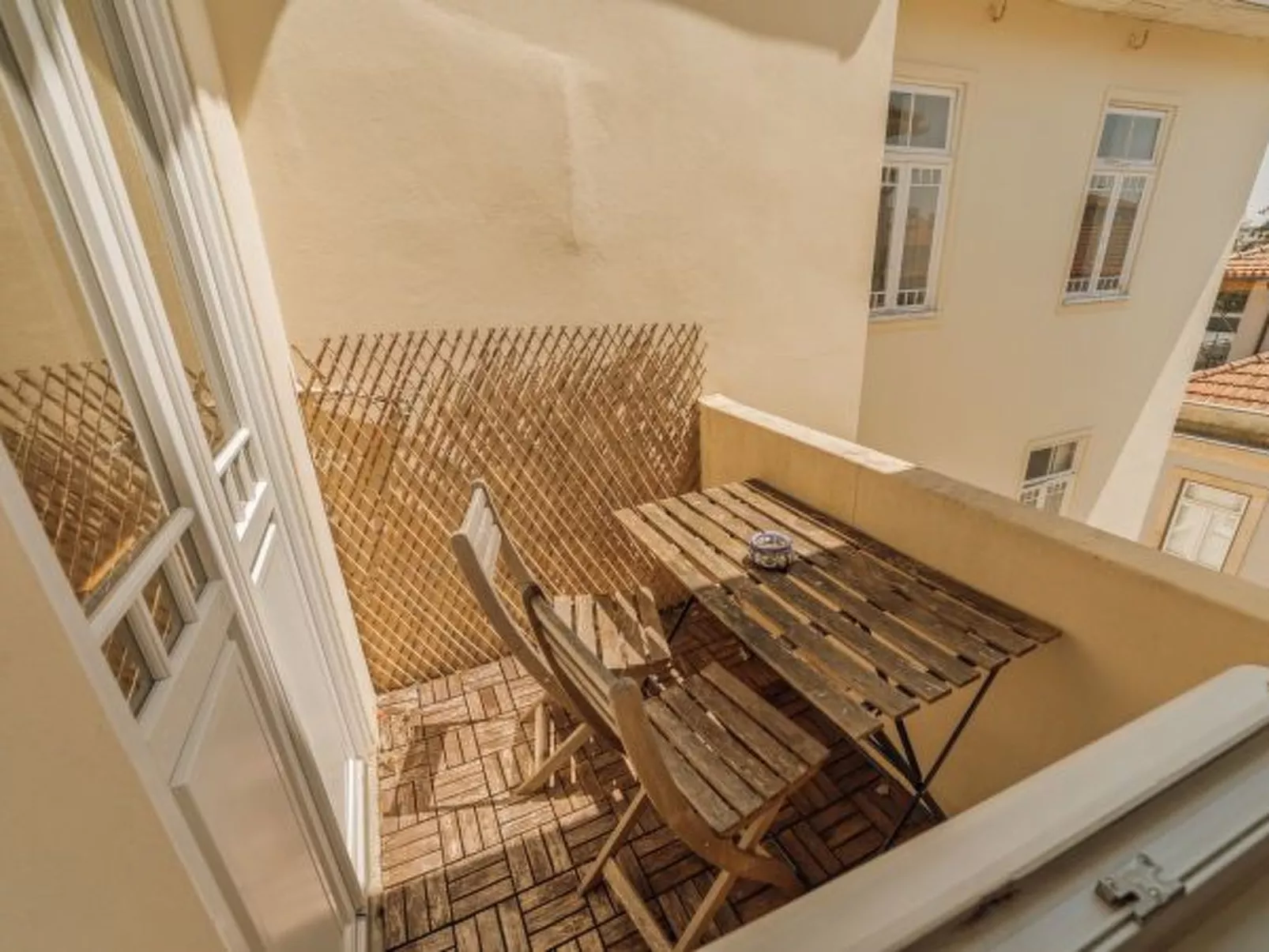 DOWNTOWN RETRO BOLHAO by VACATIONY - Binnen