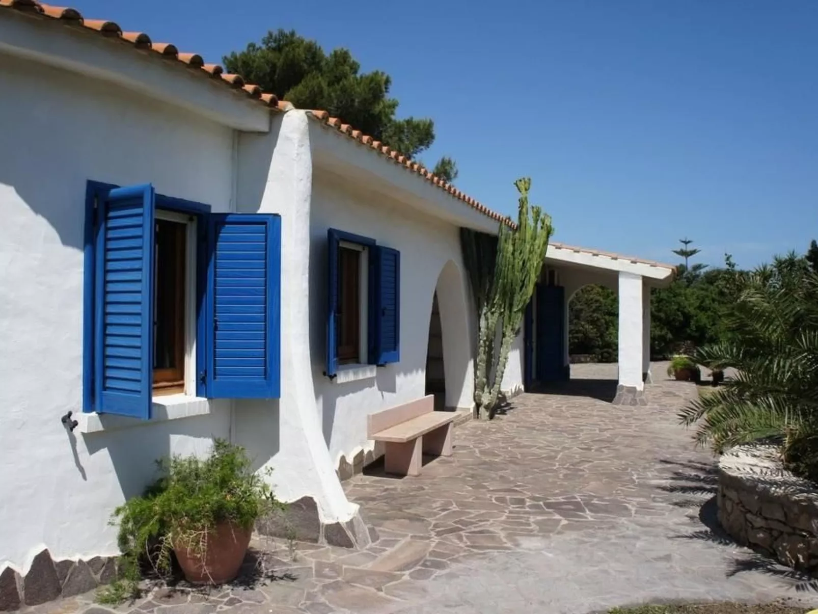 Haus in Calasetta mit Grill und Garten - Buiten