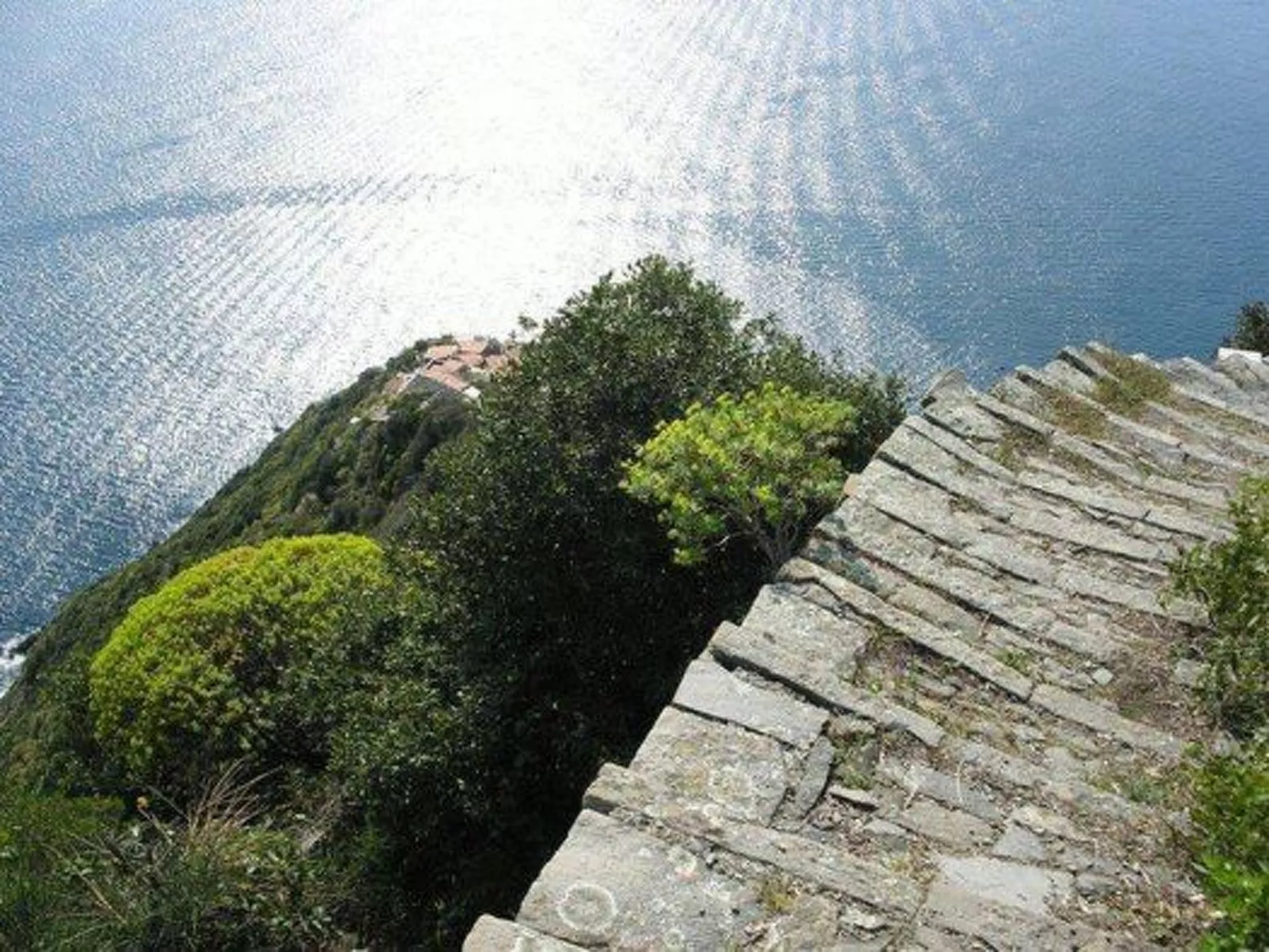 Ferienzimmer 'Mansarda Lina' mit Terrasse - Buiten