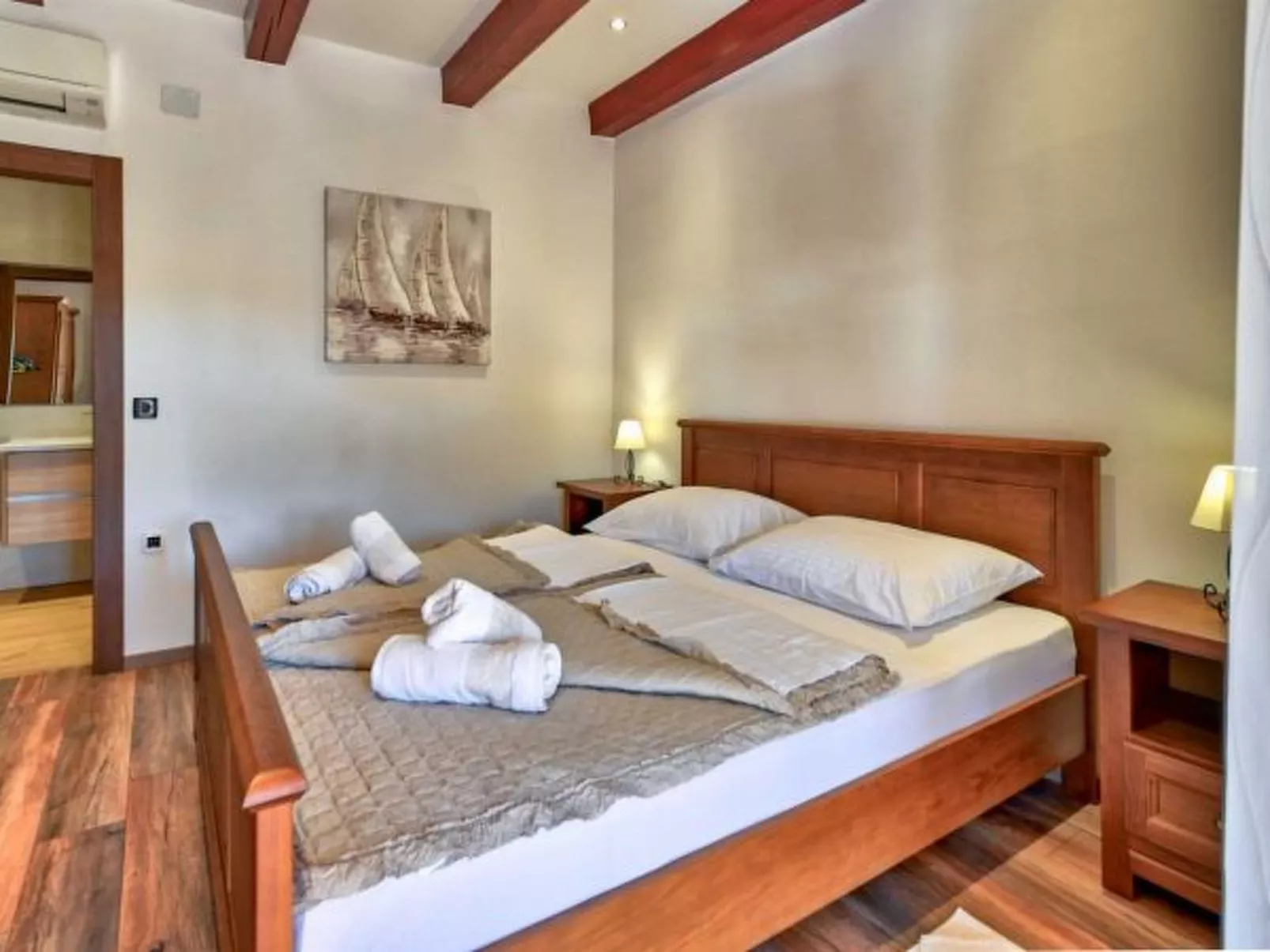 Villa Jacassa with heated pool and jacuzzi - Image-tags.info