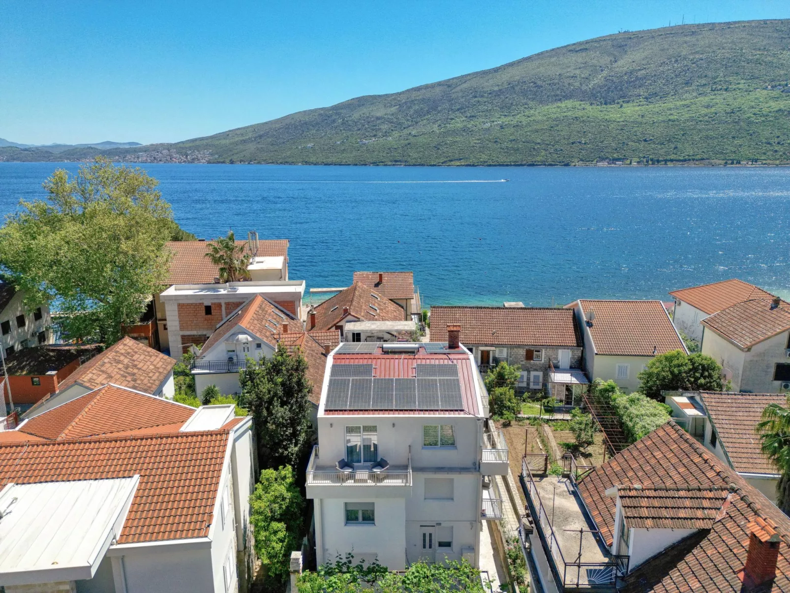 Ljubica Superior 3-Zimmer-Apartment mit Meerblick - Buiten