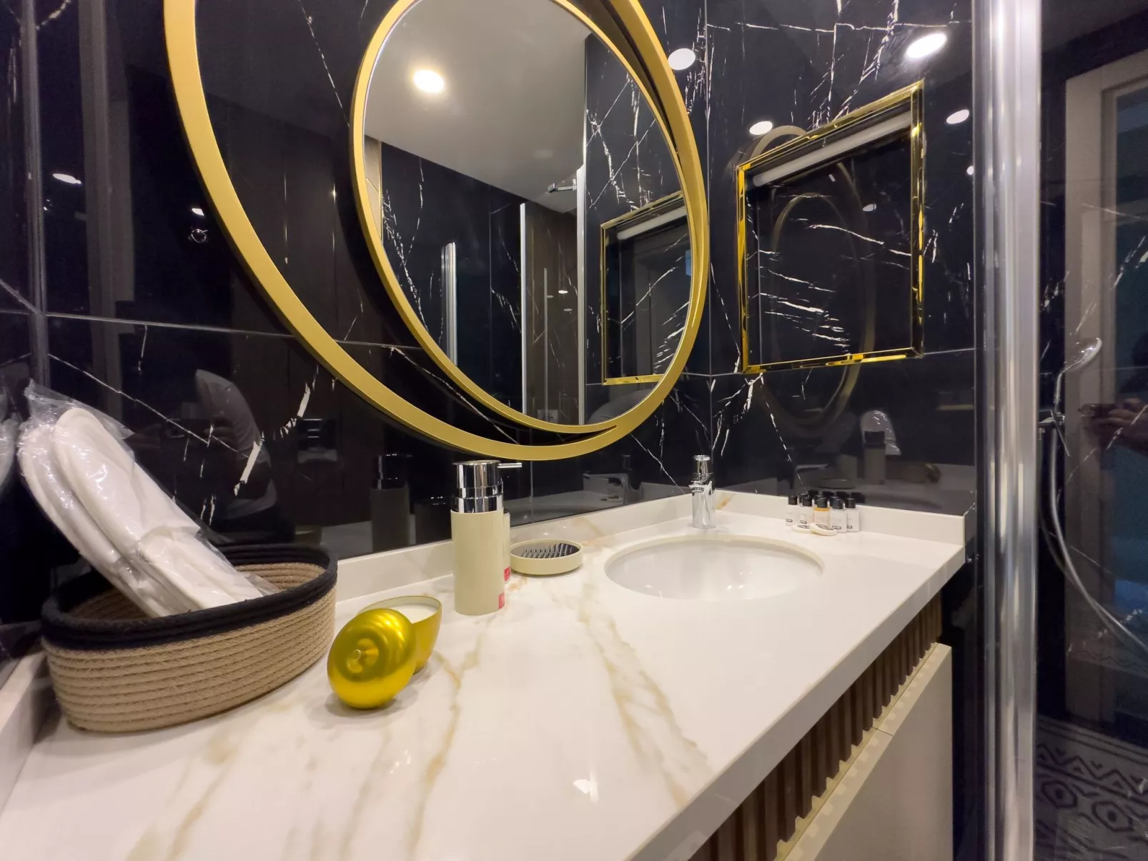 Qoople Eхсellence B-19 neue Wohnung am Meer - Binnen